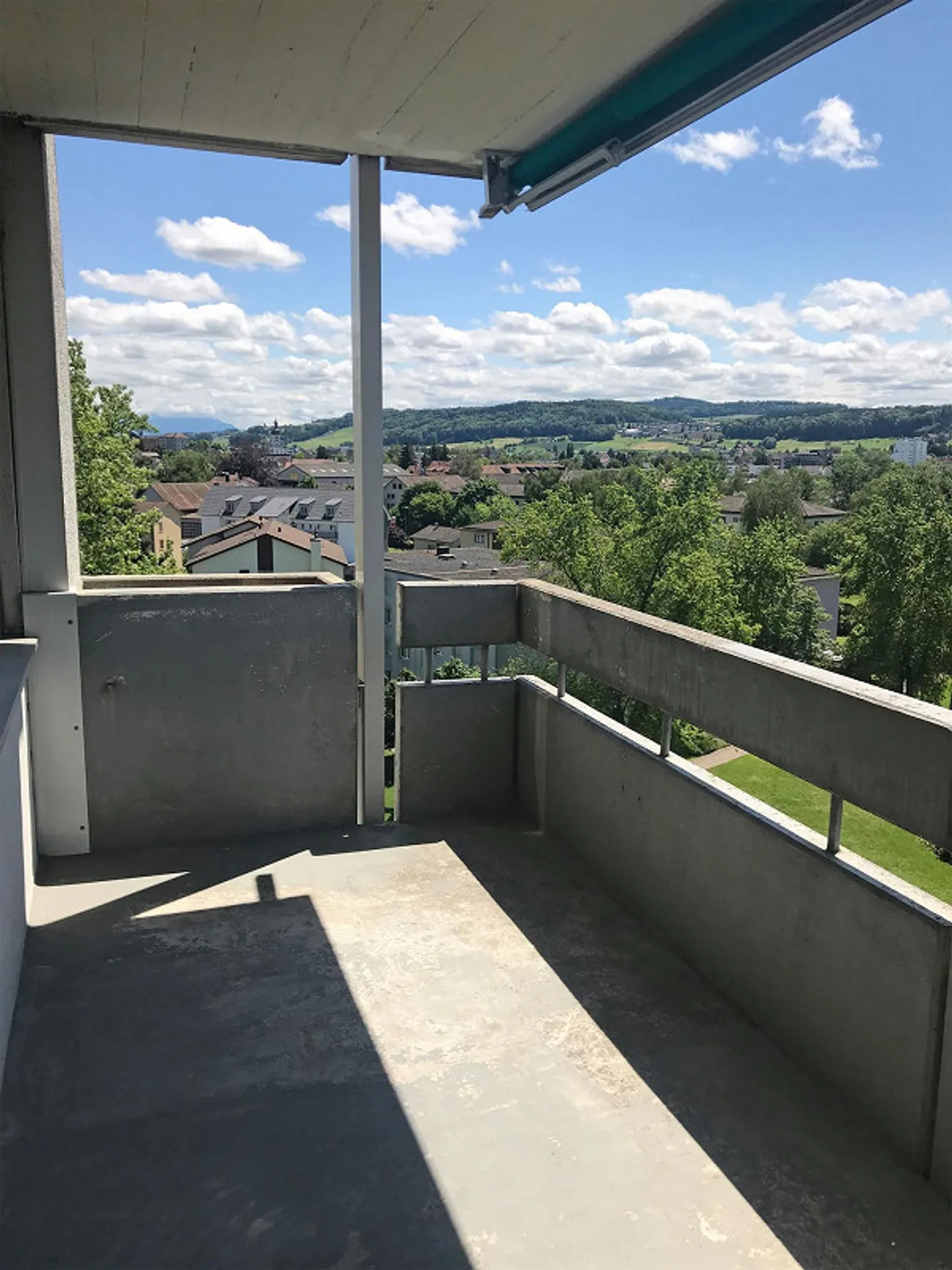 Geräumige Wohnung mit Balkon - Foto 6 von 6