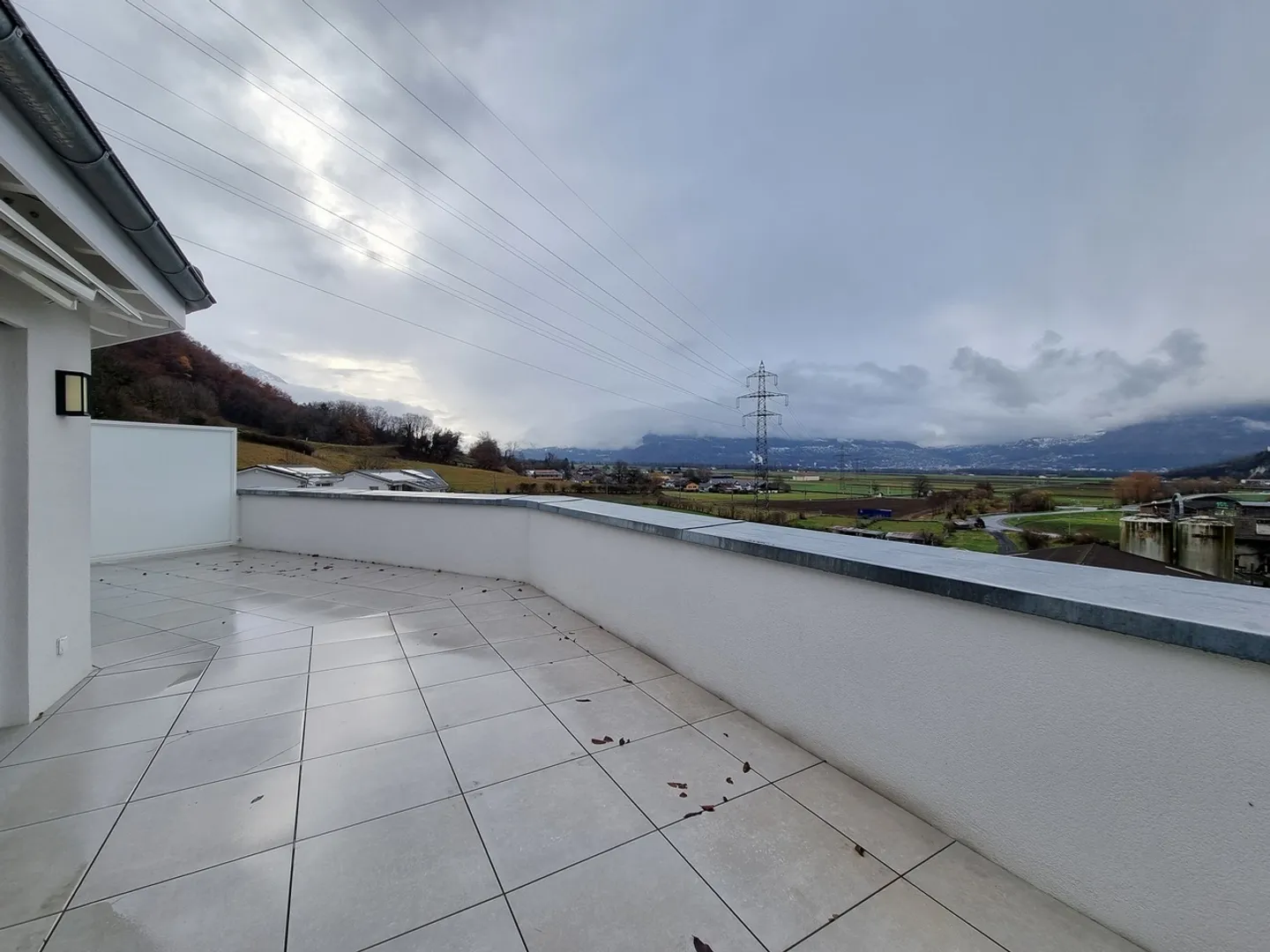 Appartement sous les combles spacieux avec 2,5 pièces - Photo 7 sur 7