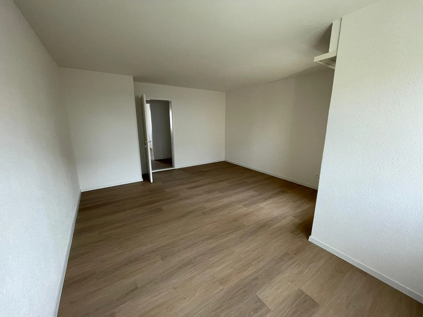 Ultimo appartamento 4 locali ristrutturato cerca te! - Foto 2 di 9