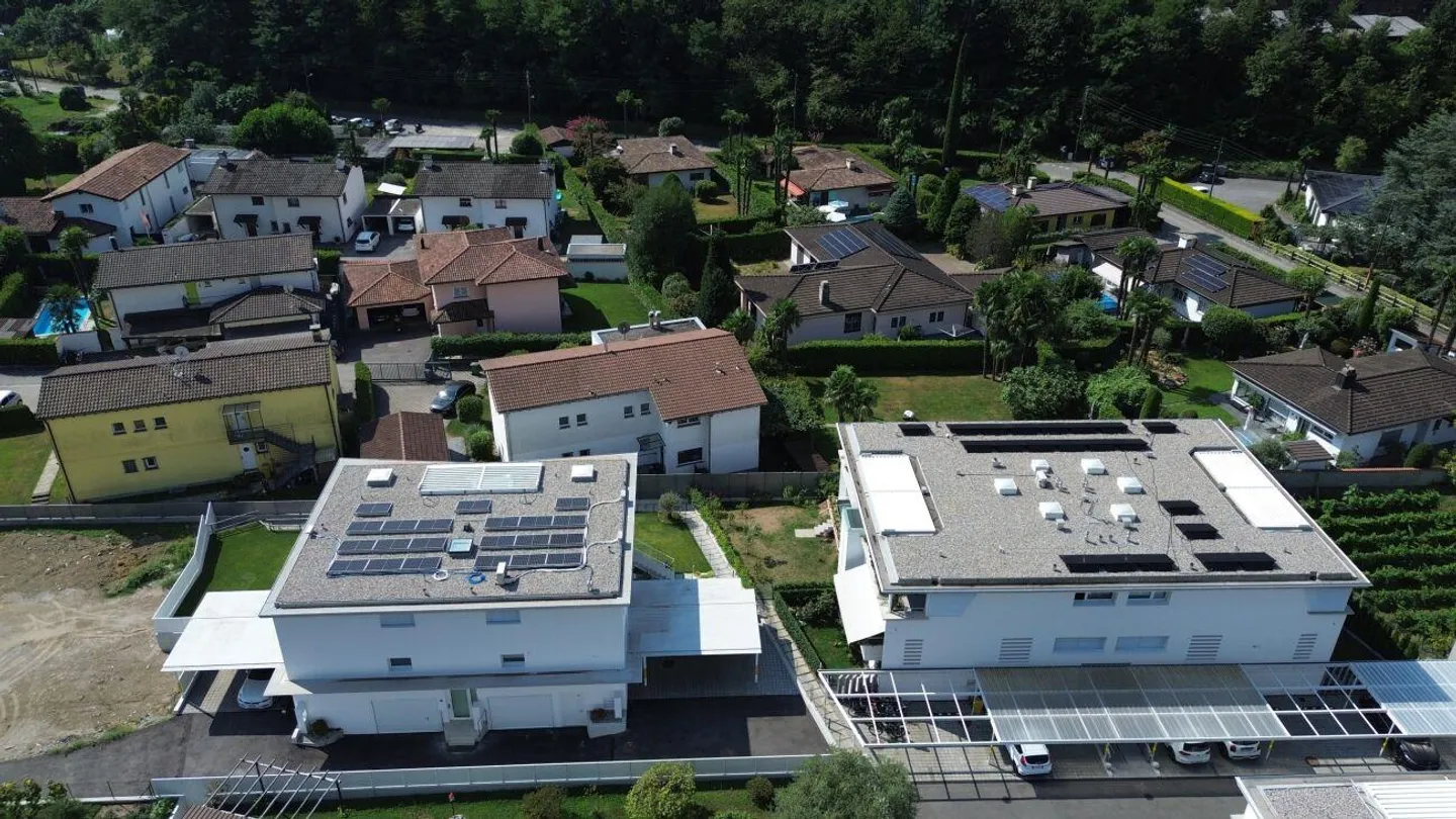 LOSONE - Modernes Duplex-Apartment mit privatem Garten - Foto 10 von 12