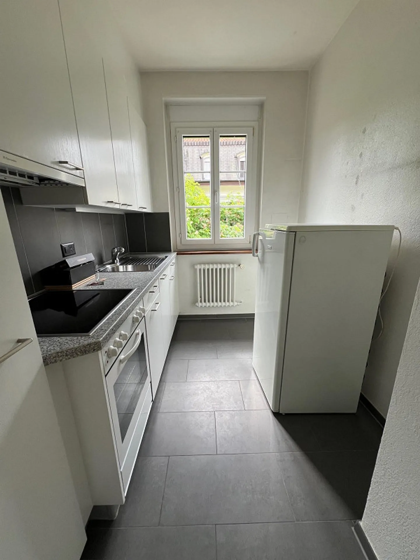 Charmante appartement 3 pièces avec balcon surplombant la verdure - Photo 6 sur 10