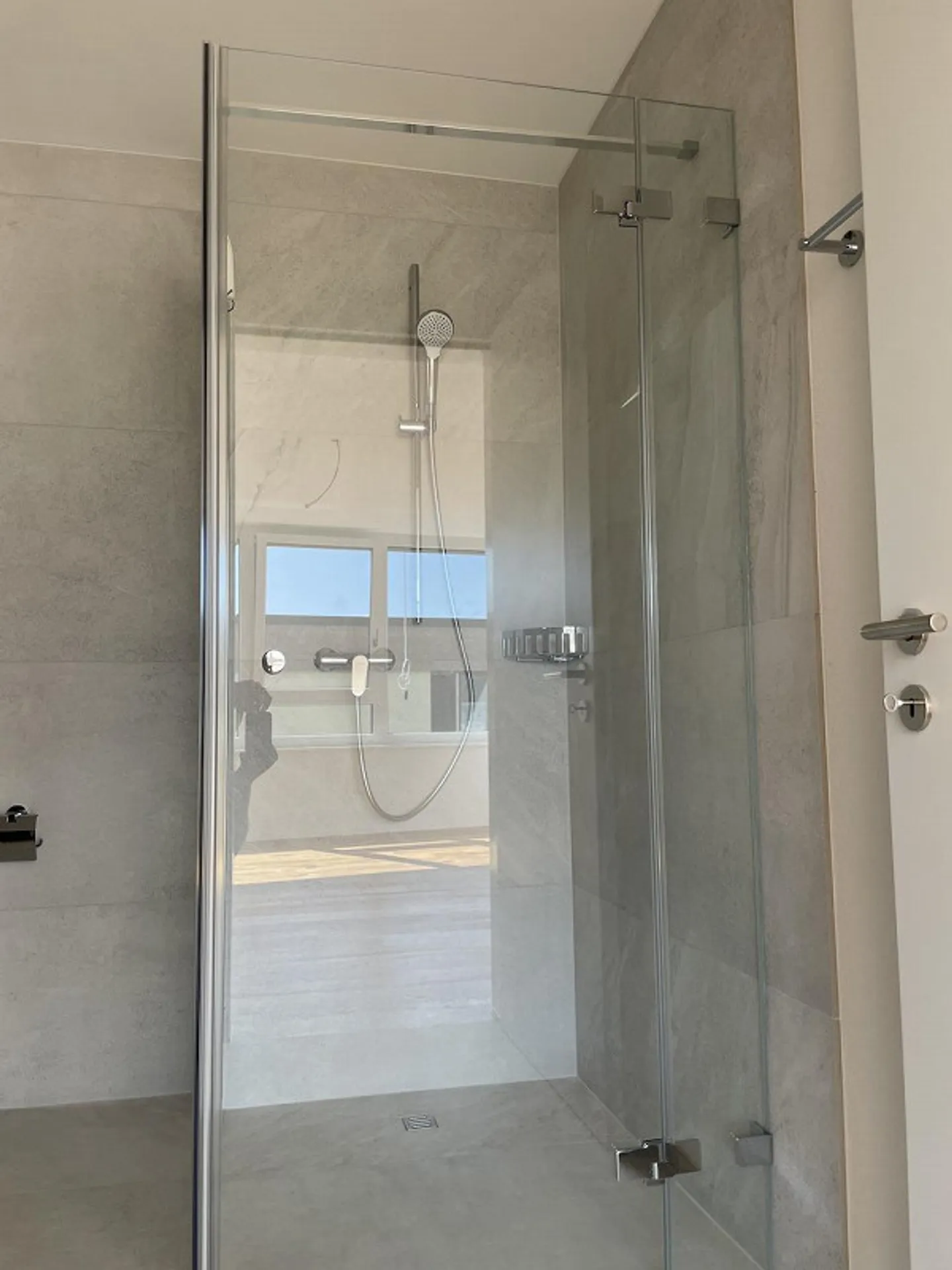 Bellissimo appartamento di 4,5 stanze in affitto - Foto 9 di 14