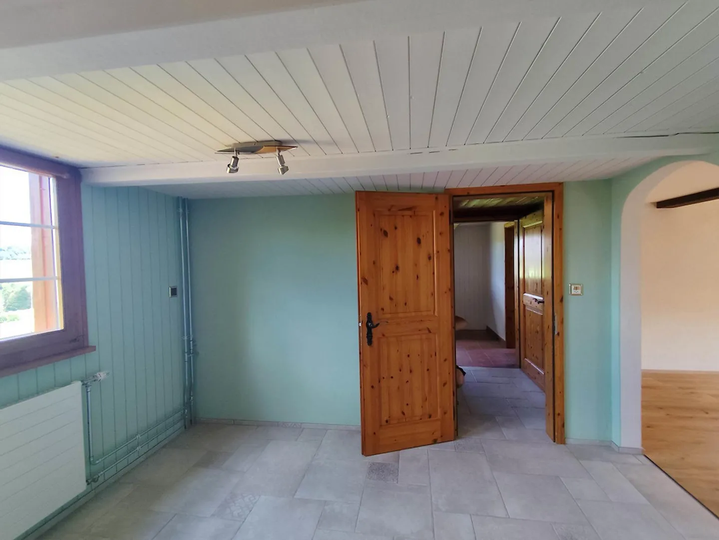 Appartamento affascinante di 6,5 stanze con grande garage - Foto 4 di 16