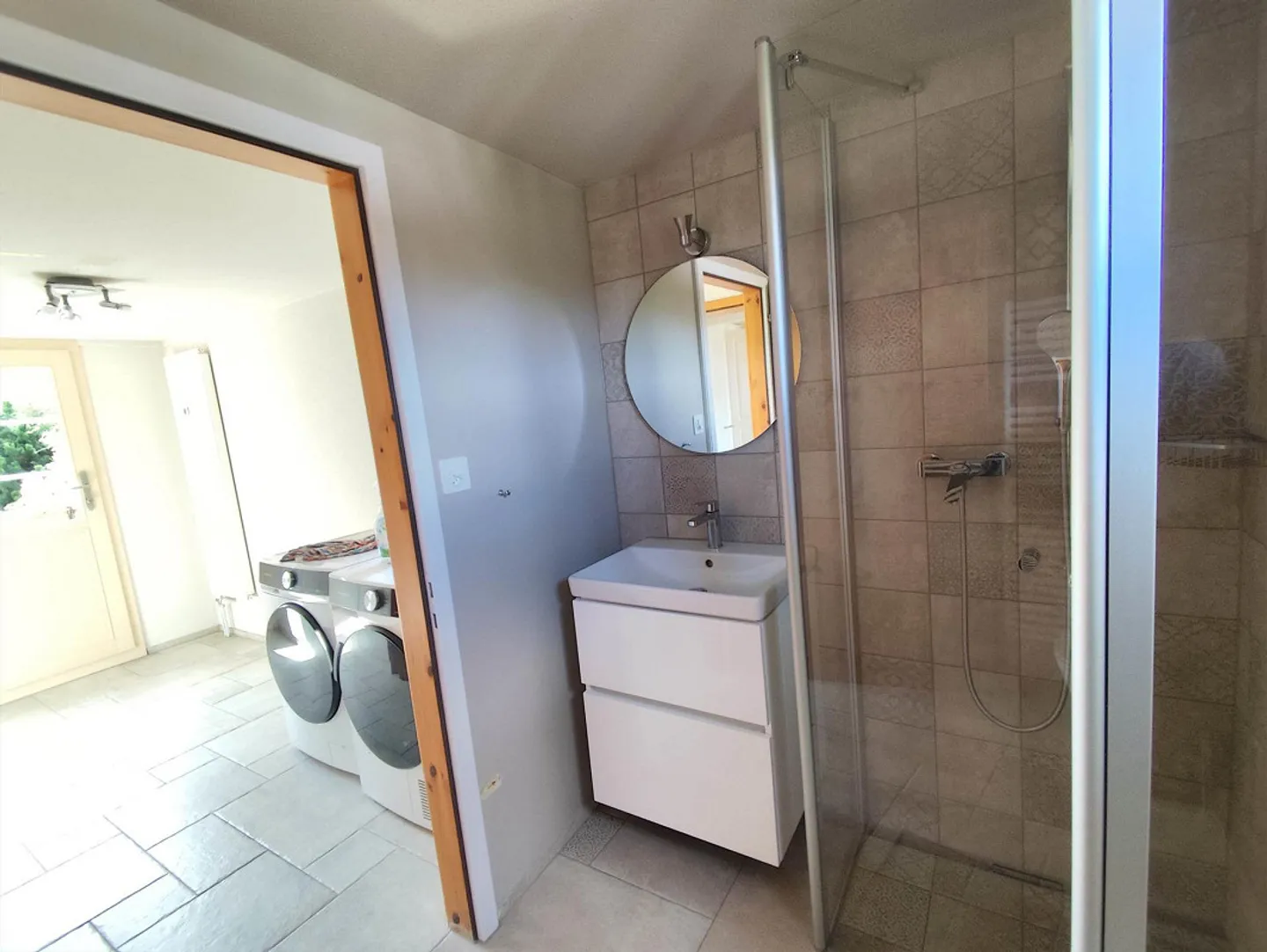 Appartamento affascinante di 6,5 stanze con grande garage - Foto 5 di 16