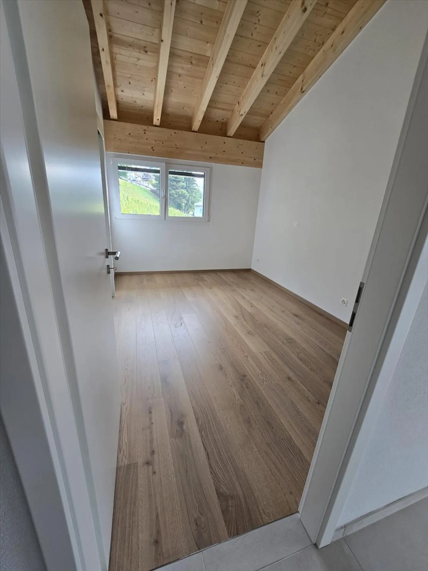 Dachgeschoss 4.5 Zimmer - Foto 11 von 16
