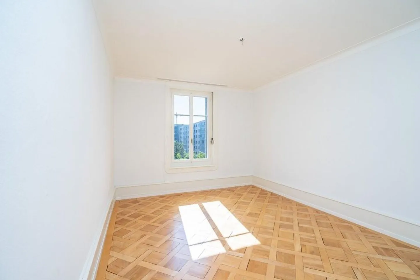 Schöne Wohnung mitten in Fribourg bis September 2026 - Foto 8 von 8