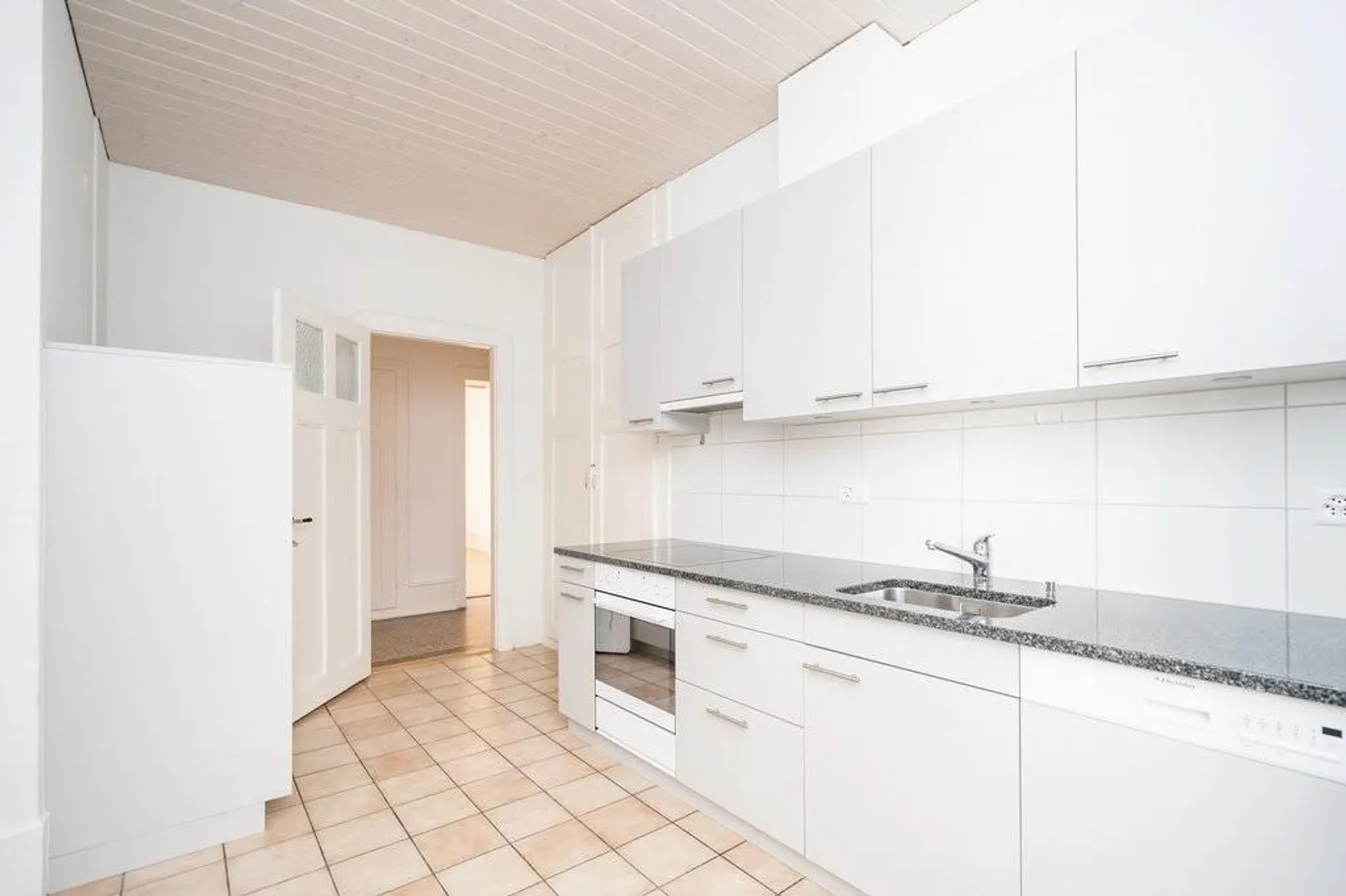 Schöne Wohnung mitten in Fribourg bis September 2026 - Foto 4 von 8