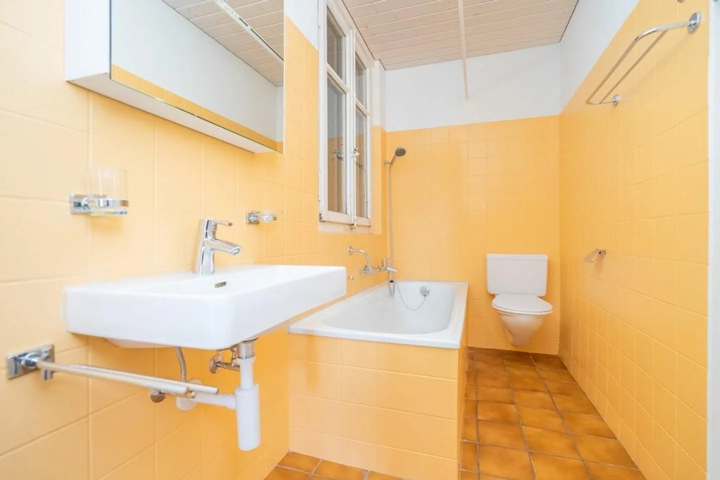 Schöne Wohnung mitten in Fribourg bis September 2026 - Foto 6 von 8