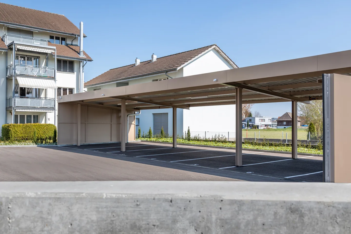 Überdachter Parkplatz mieten - Foto 5 von 8