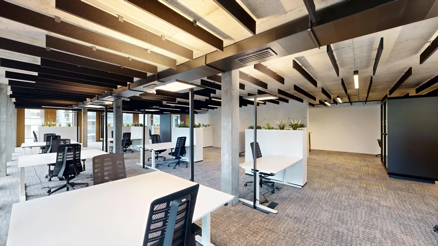 À louer au cœur de Sion, magnifiques bureaux partiellement meublés à partir de 70 m2 dans un nouveau quartier. - Photo 6 sur 12