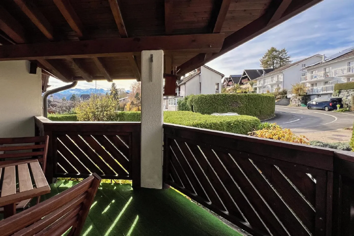 Semi-Detached Family House with Rigi View and Idyllic Garden - Photo 11 of 20