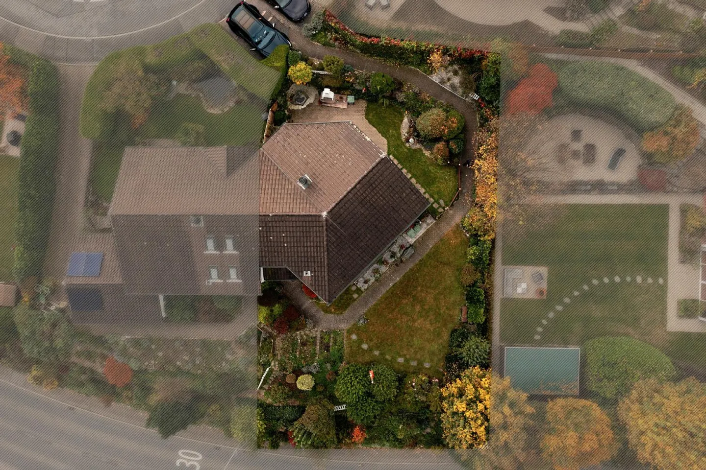 Semi-Detached Family House with Rigi View and Idyllic Garden - Photo 17 of 20