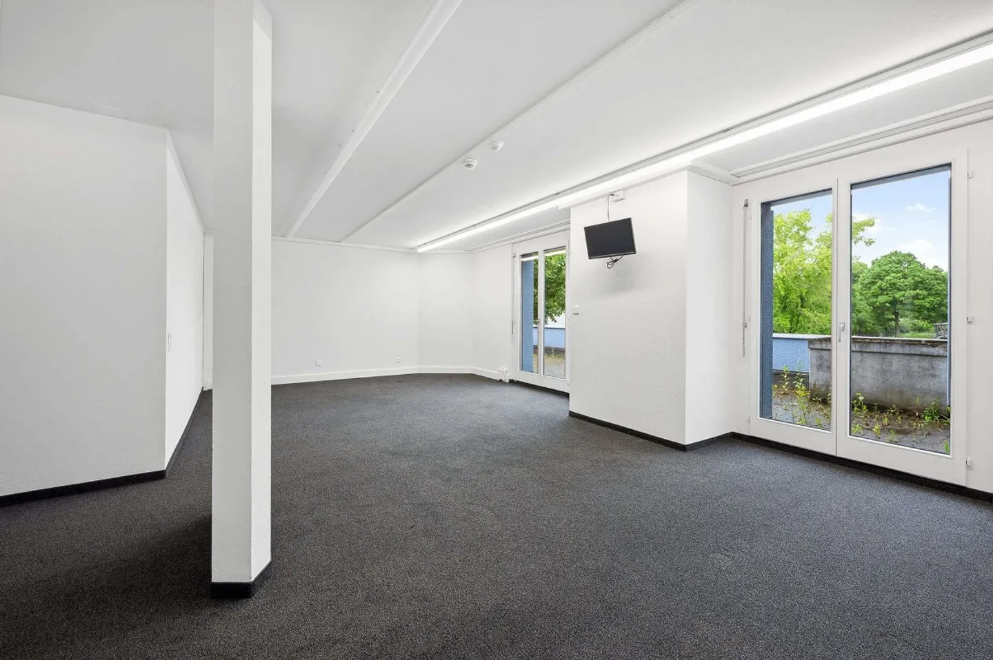 Proprietà commerciale e residenziale in vendita in una posizione centrale a Thayngen - Foto 3 di 10