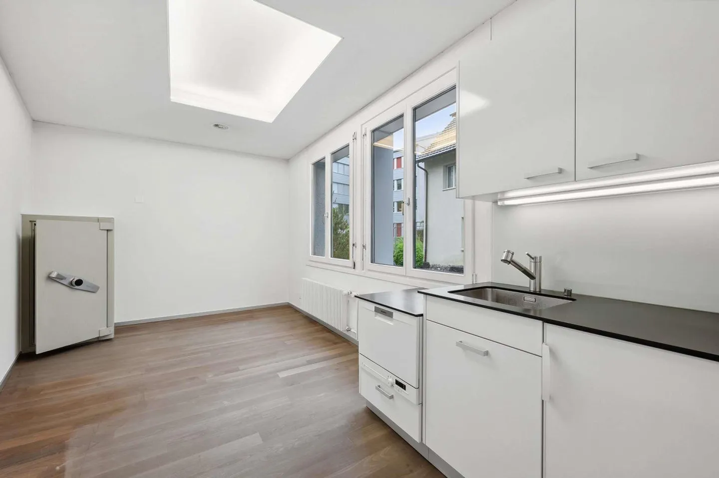 Proprietà commerciale e residenziale in vendita in una posizione centrale a Thayngen - Foto 7 di 10