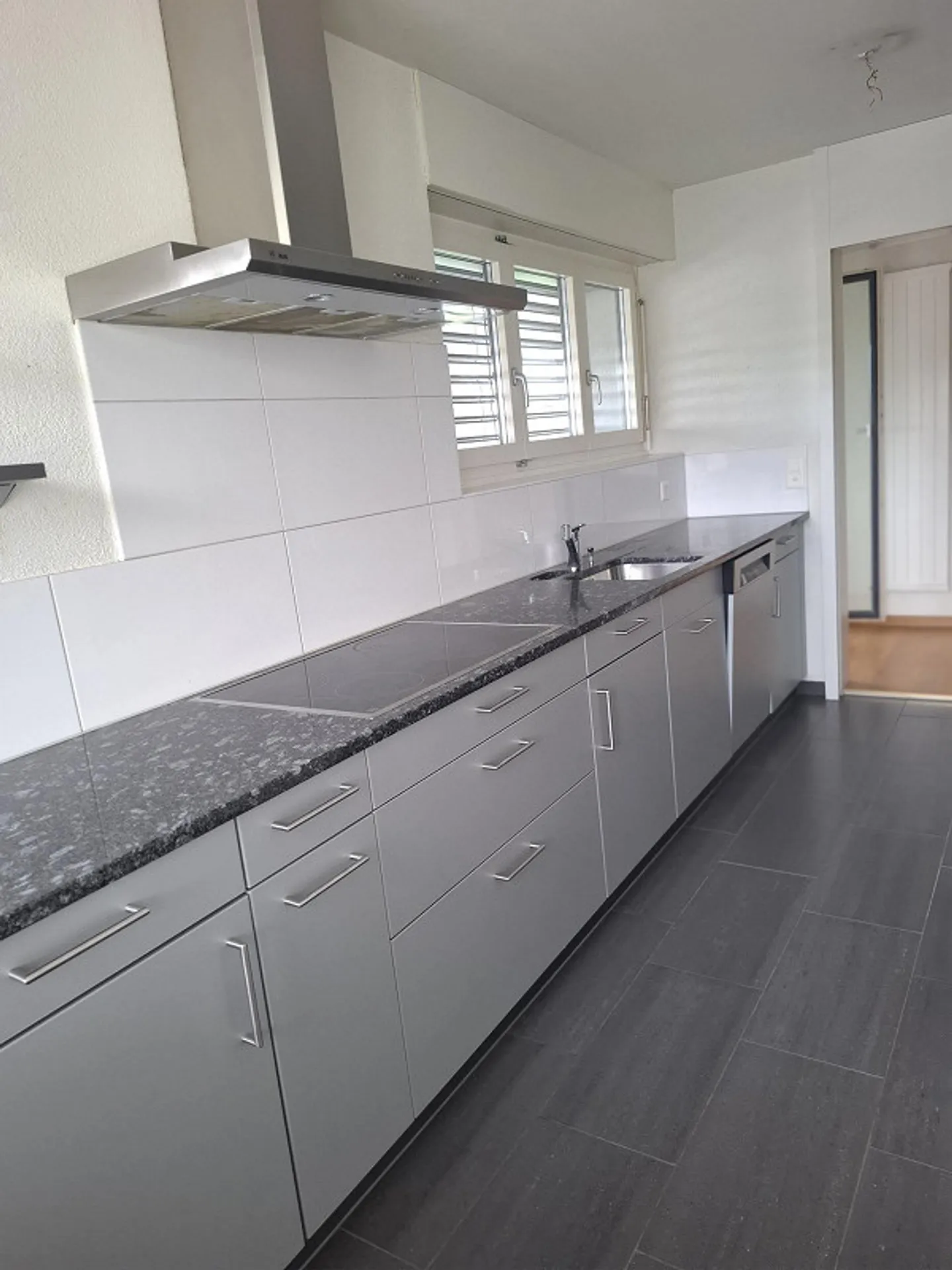 Bell'appartamento di 5,5 stanze con balcone - Foto 3 di 13