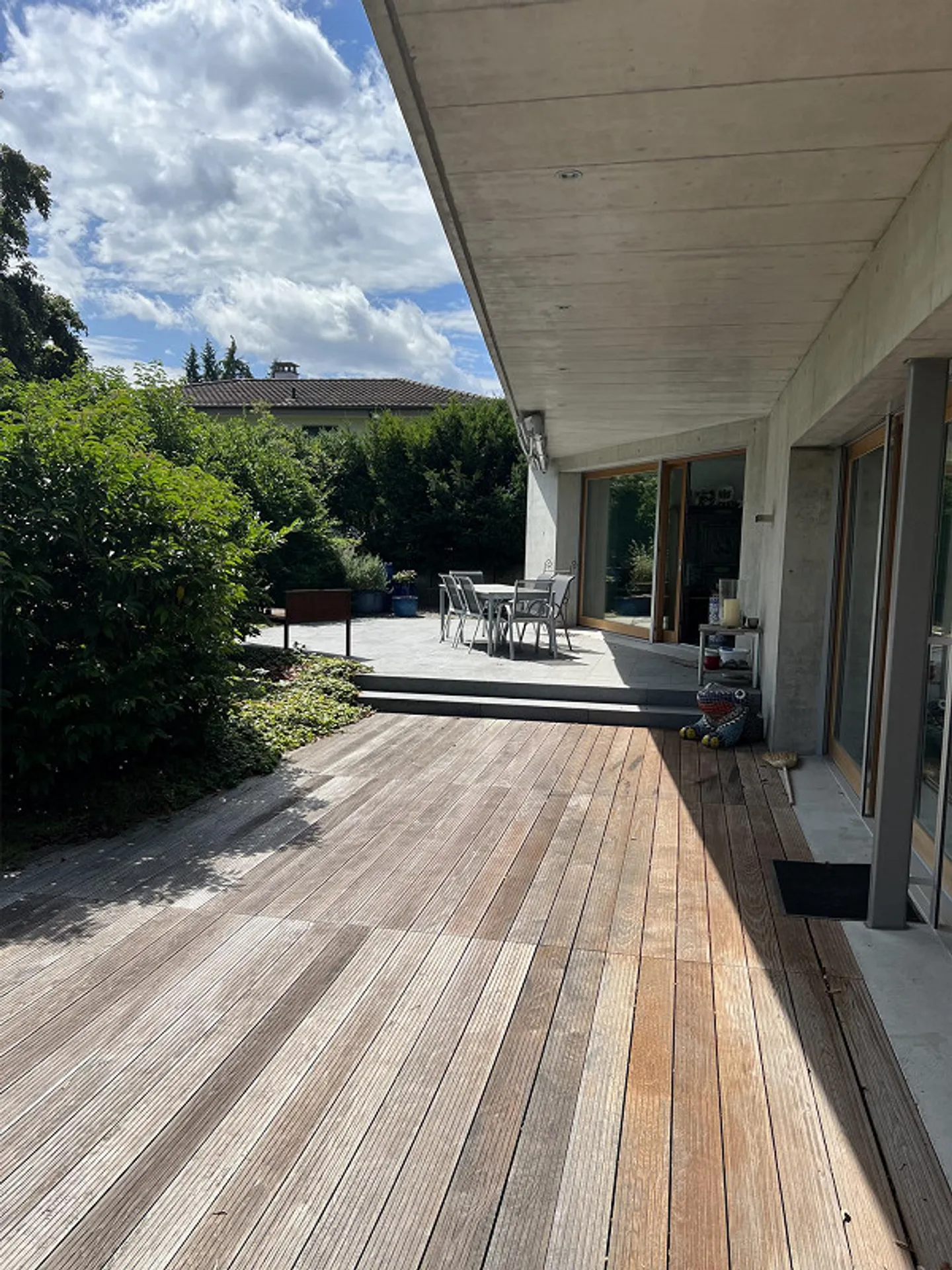 Living like in a single-family home - modern apartment near the lake with a large terrace - Photo 2 of 12