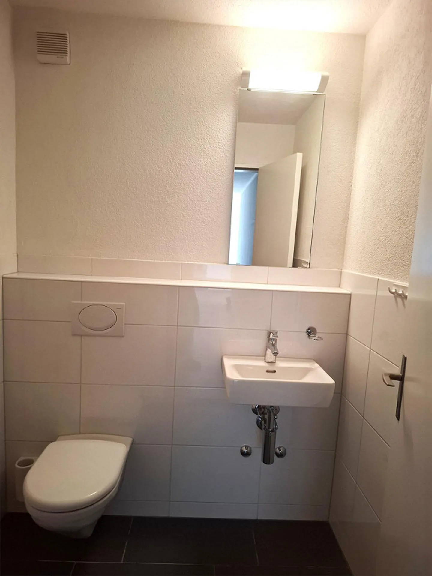 Bell'appartamento di 5,5 stanze con balcone - Foto 11 di 13