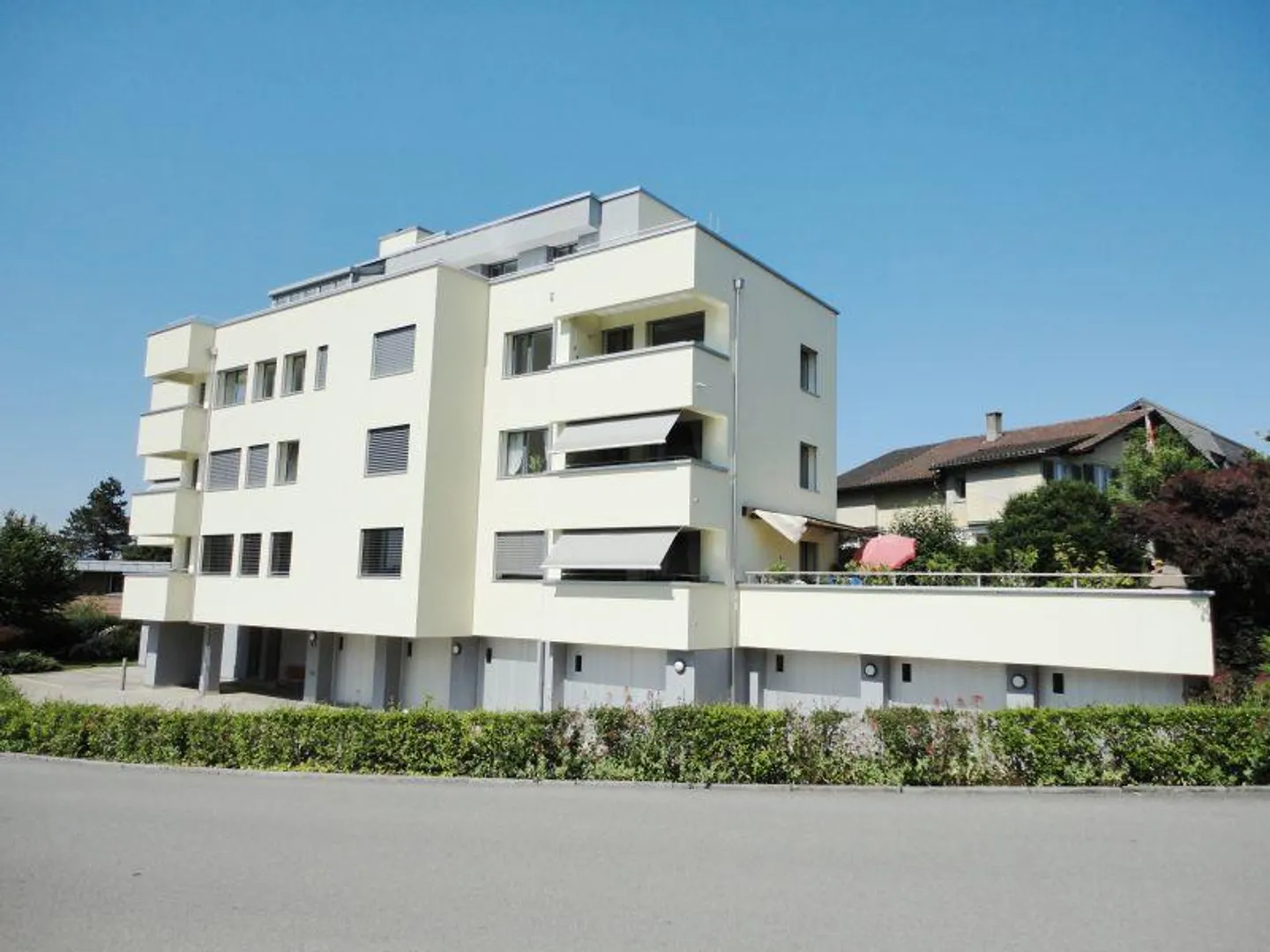 Bell'appartamento di 5,5 stanze con balcone - Foto 1 di 13