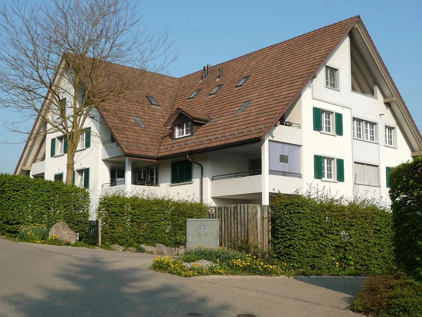 4.5 Room Apartment in Hagenbuch - Photo 1 of 8