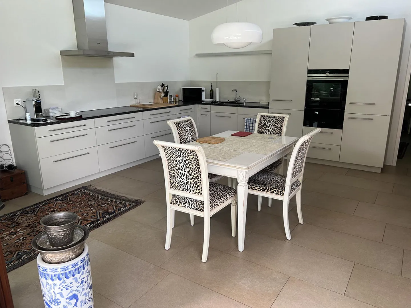 Living like in a single-family home - modern apartment near the lake with a large terrace - Photo 5 of 12