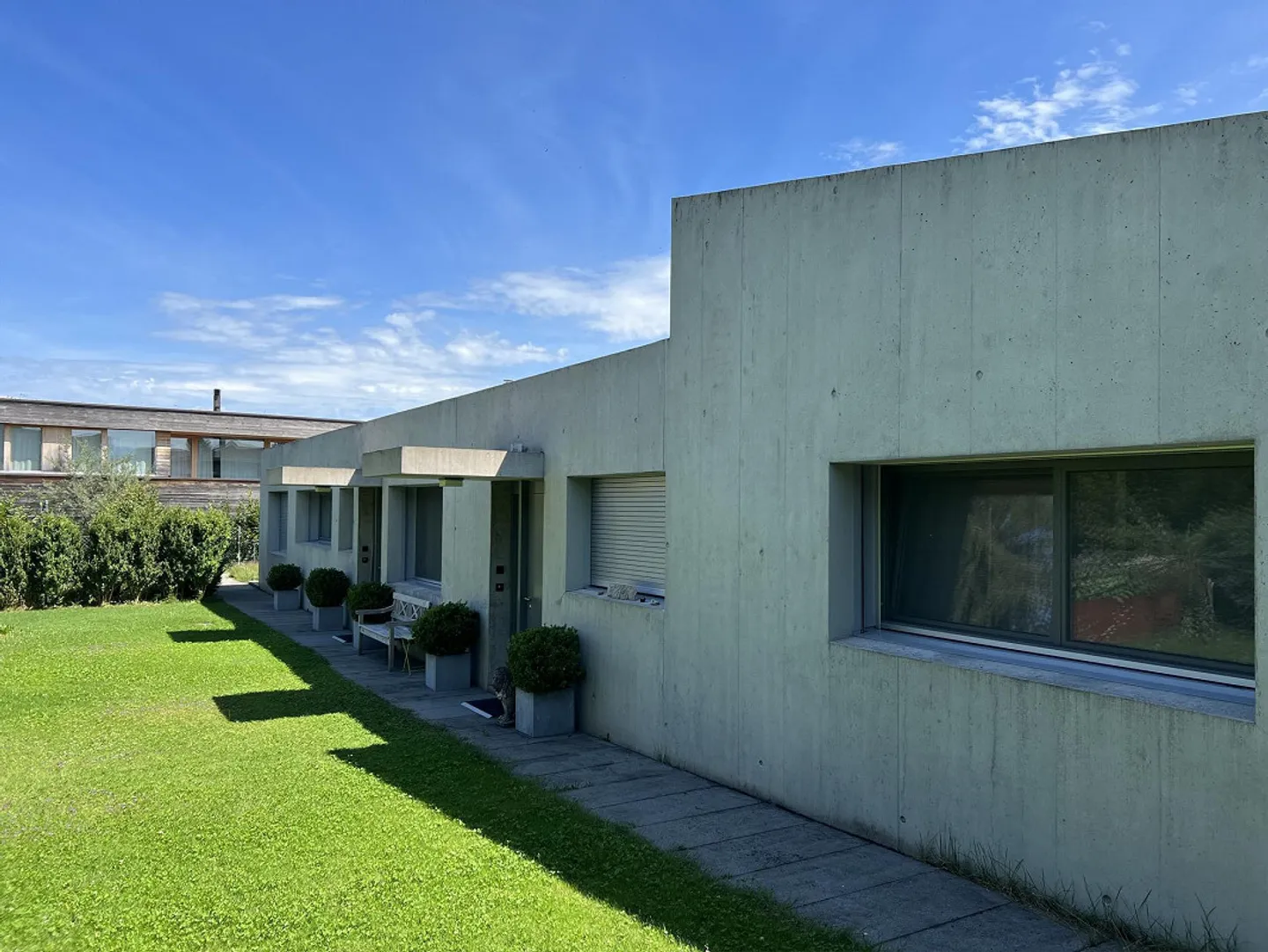 Living like in a single-family home - modern apartment near the lake with a large terrace - Photo 12 of 12