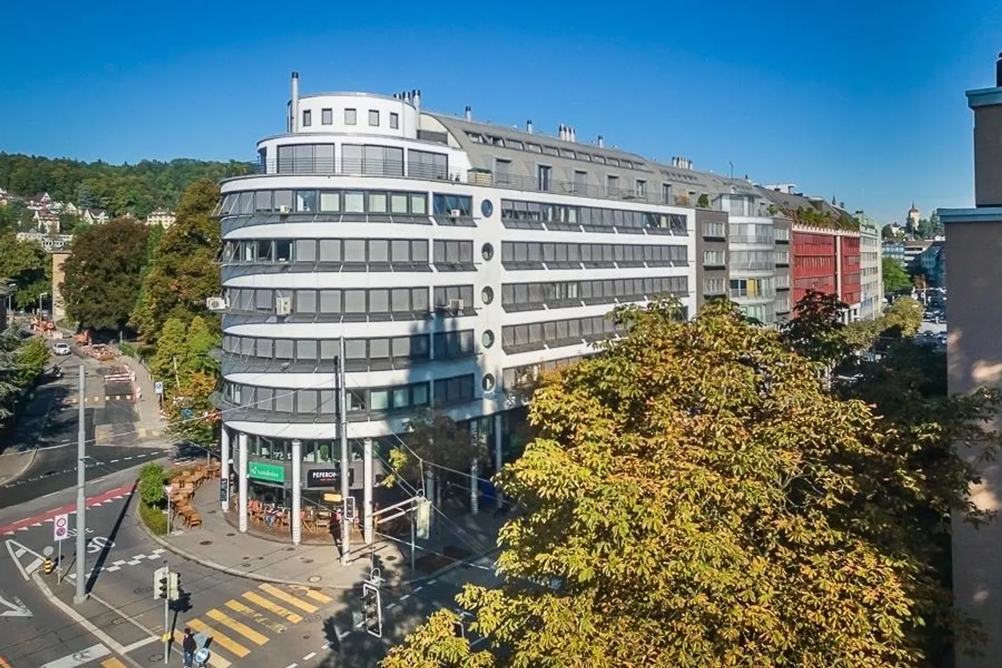 Spazio commerciale attraente in posizione privilegiata - Foto 1 di 2
