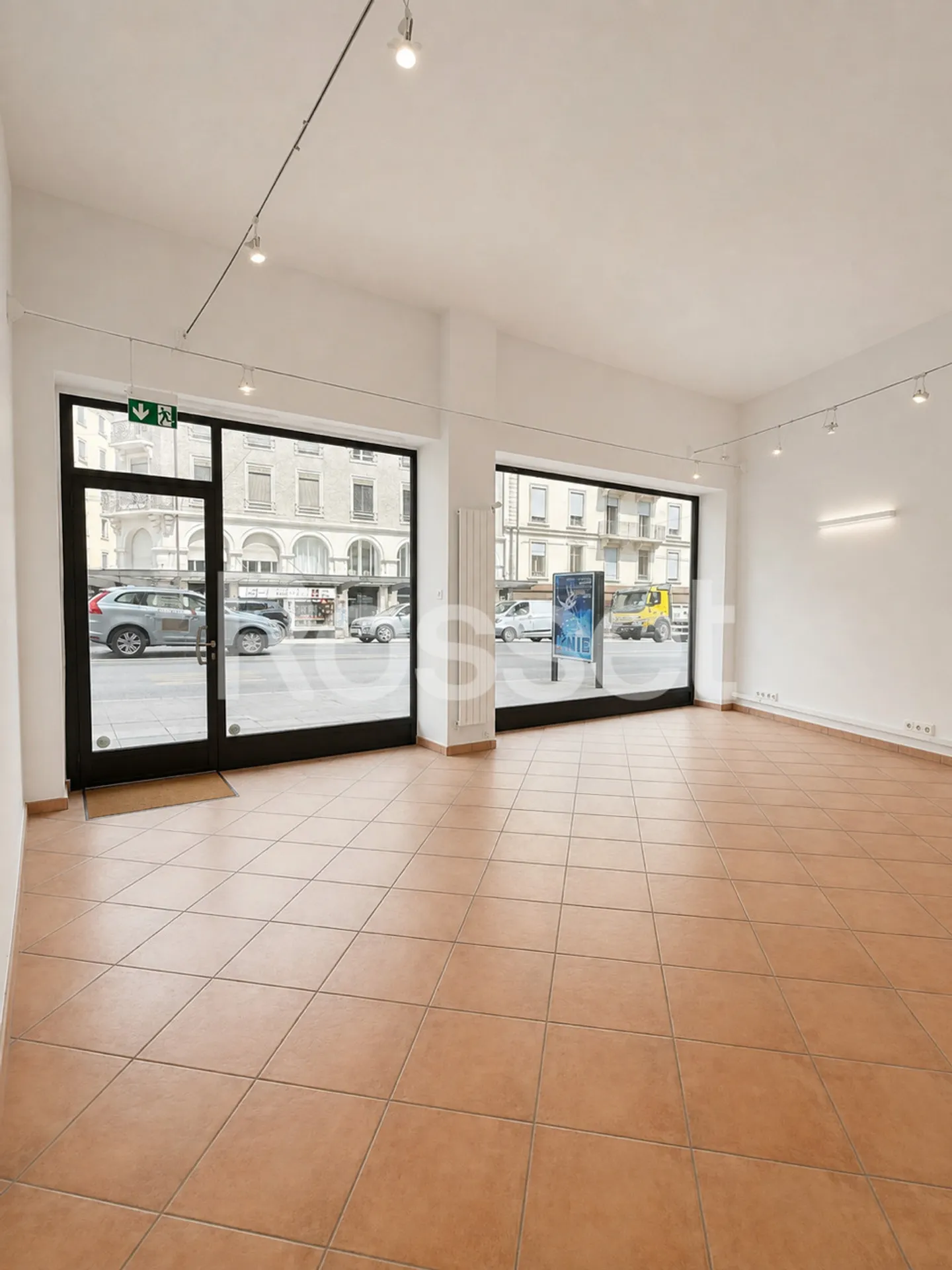 Arcade di circa 155 m² al piano terra - Foto 1 di 4