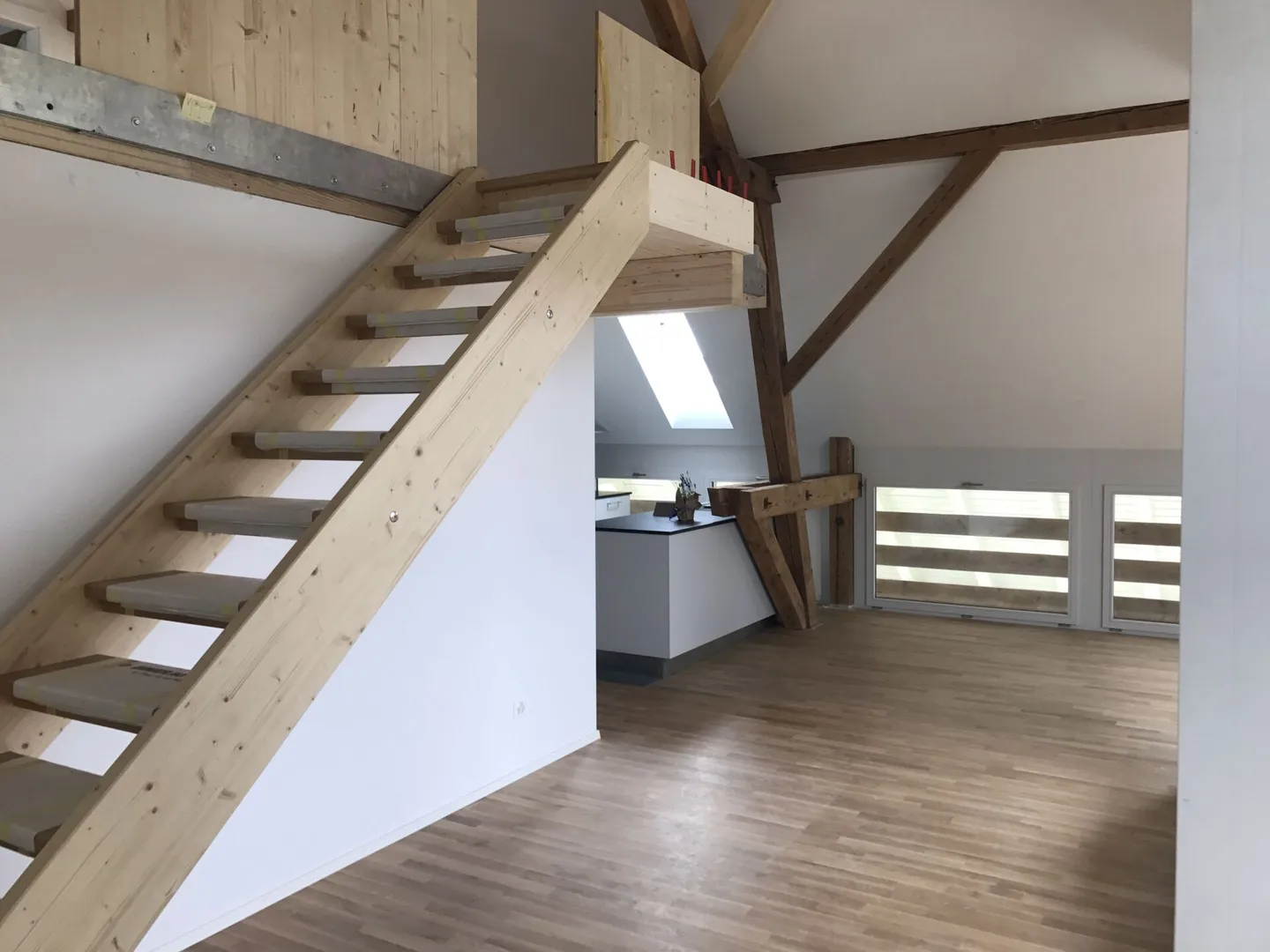 Appartamento Maisonette di 4.5 stanze luminoso in centro - Foto 1 di 14