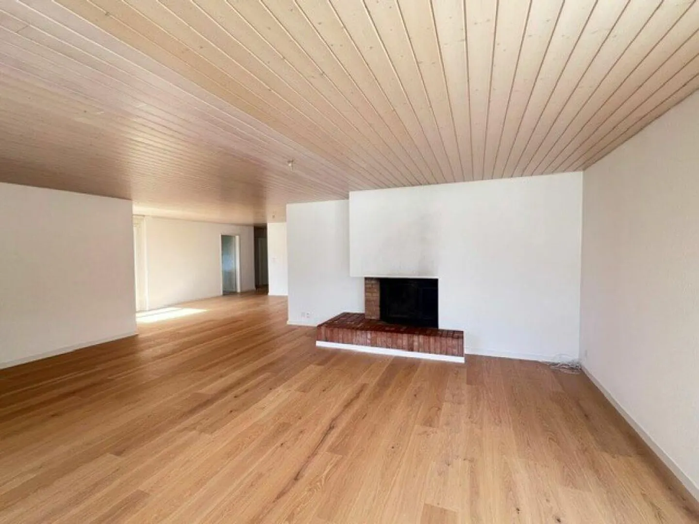 Traumhafte 5.5-Zimmerwohung mit grosszügigem Grundriss und Terrasse sucht Sie! - Foto 13 di 29