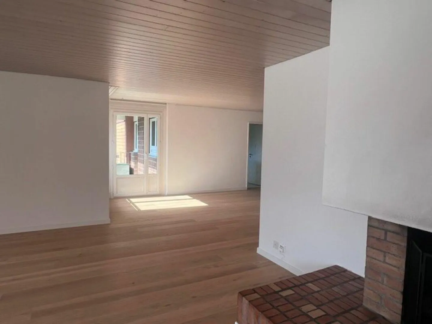 Traumhafte 5.5-Zimmerwohung mit grosszügigem Grundriss und Terrasse sucht Sie! - Foto 10 di 29