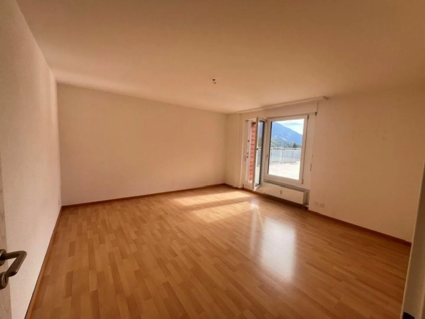 Traumhafte 5.5-Zimmerwohung mit grosszügigem Grundriss und Terrasse sucht Sie! - Foto 14 di 29