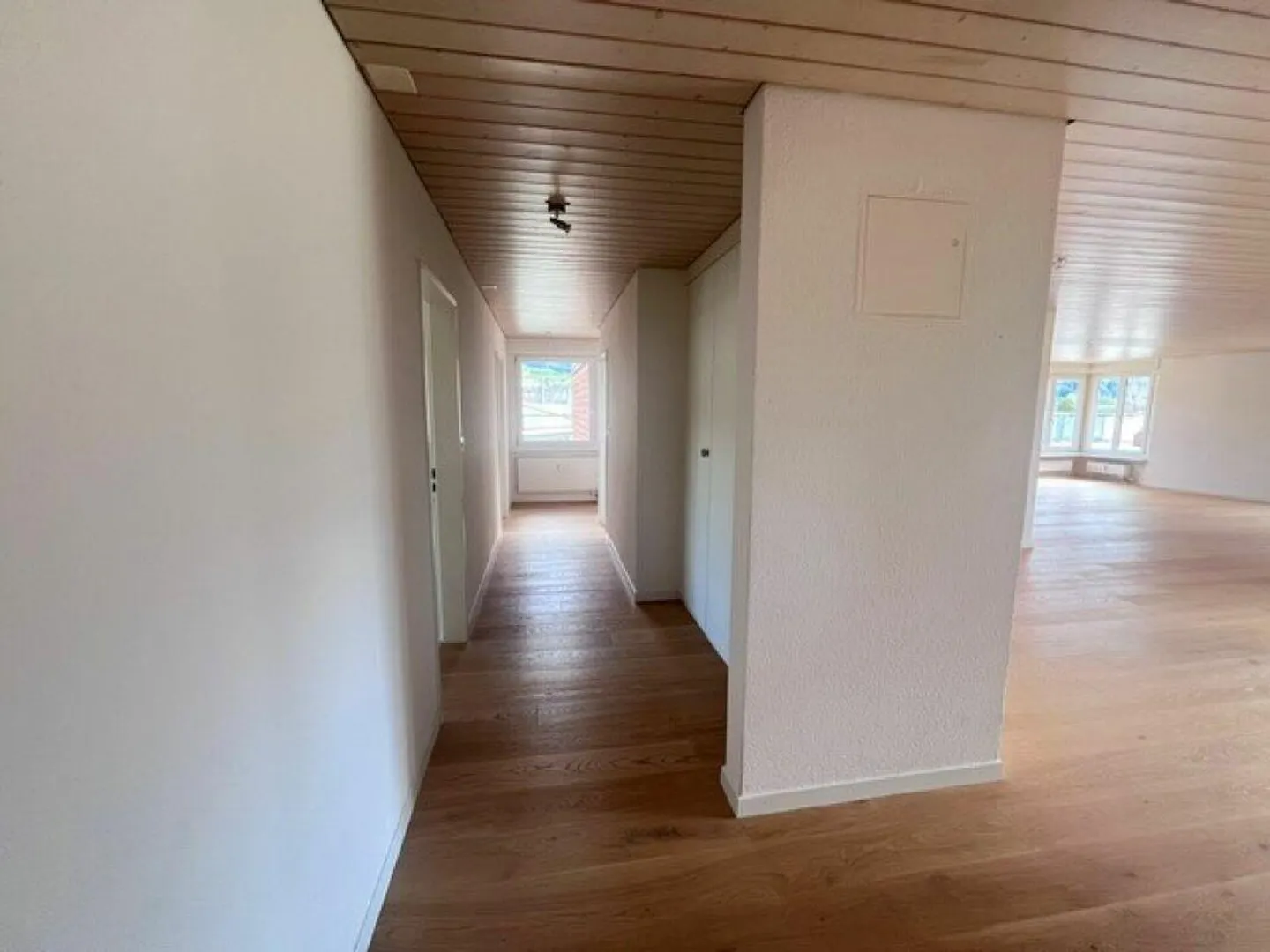 Traumhafte 5.5-Zimmerwohung mit grosszügigem Grundriss und Terrasse sucht Sie! - Foto 16 di 29