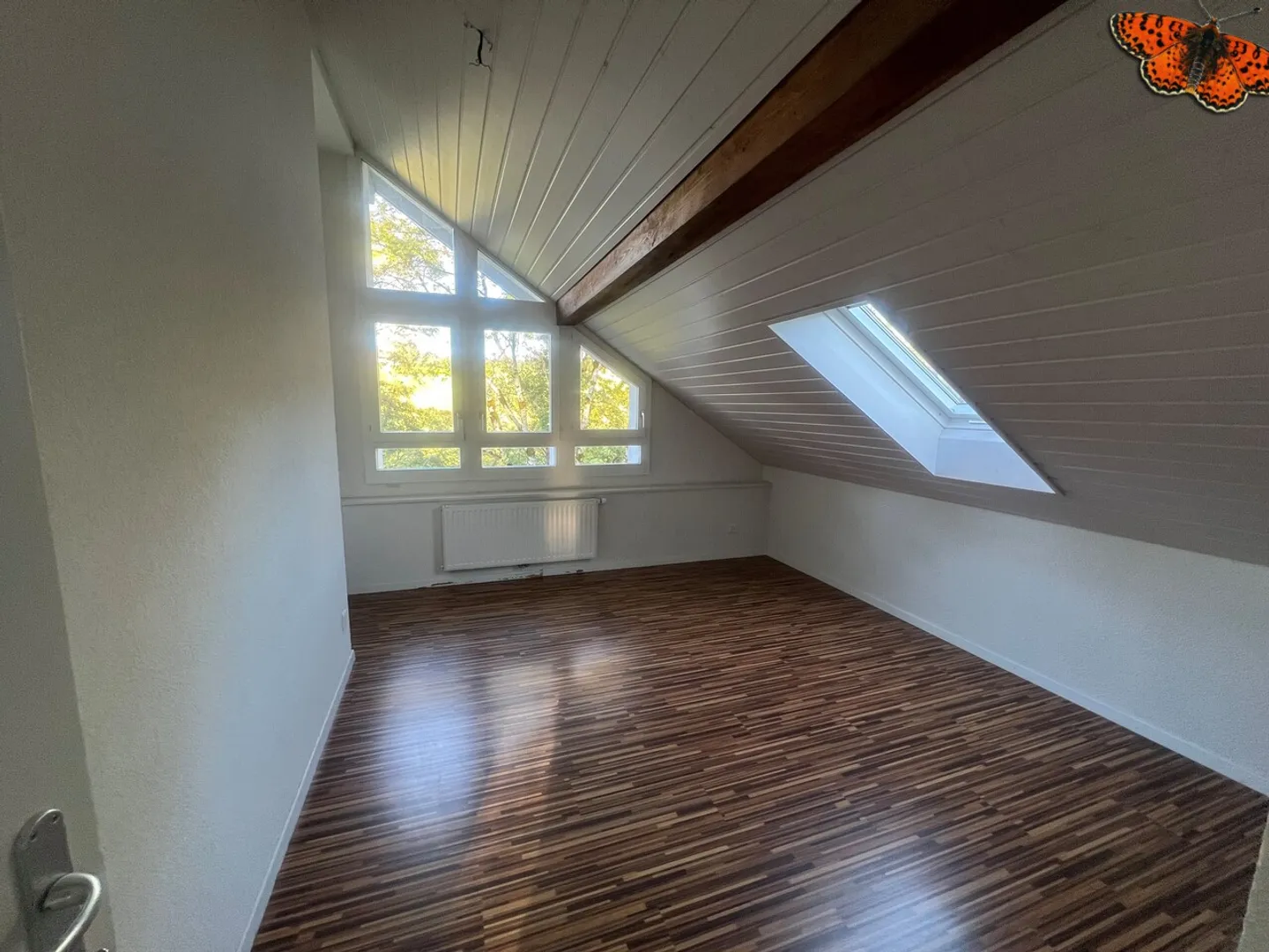 VERY PRETTY INDIVIDUAL HOUSE IN DUPLEX - Photo 2 of 14