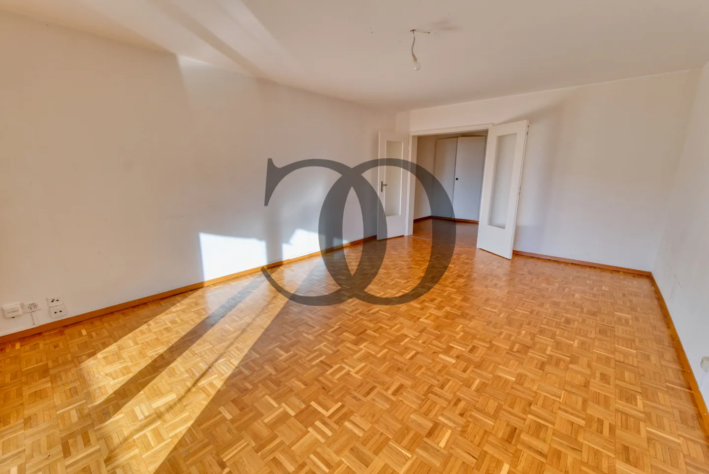 Exclusive! 2.5-room apartment with lake view - Photo 2 of 8