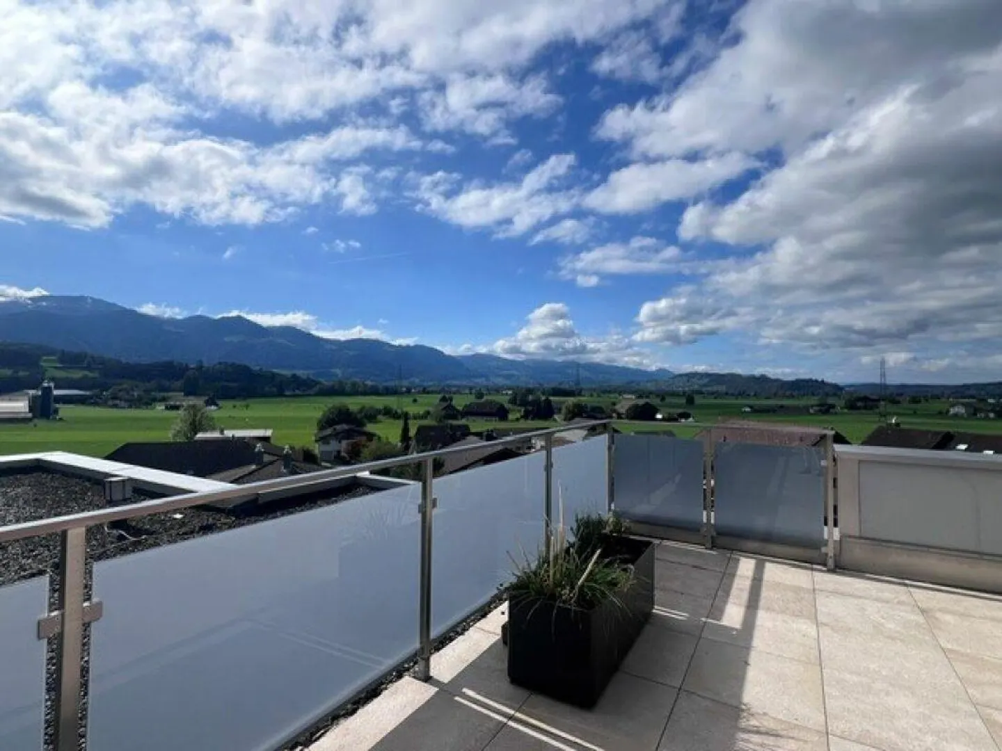 Traumhafte 5.5-Zimmerwohung mit grosszügigem Grundriss und Terrasse sucht Sie! - Foto 25 di 29