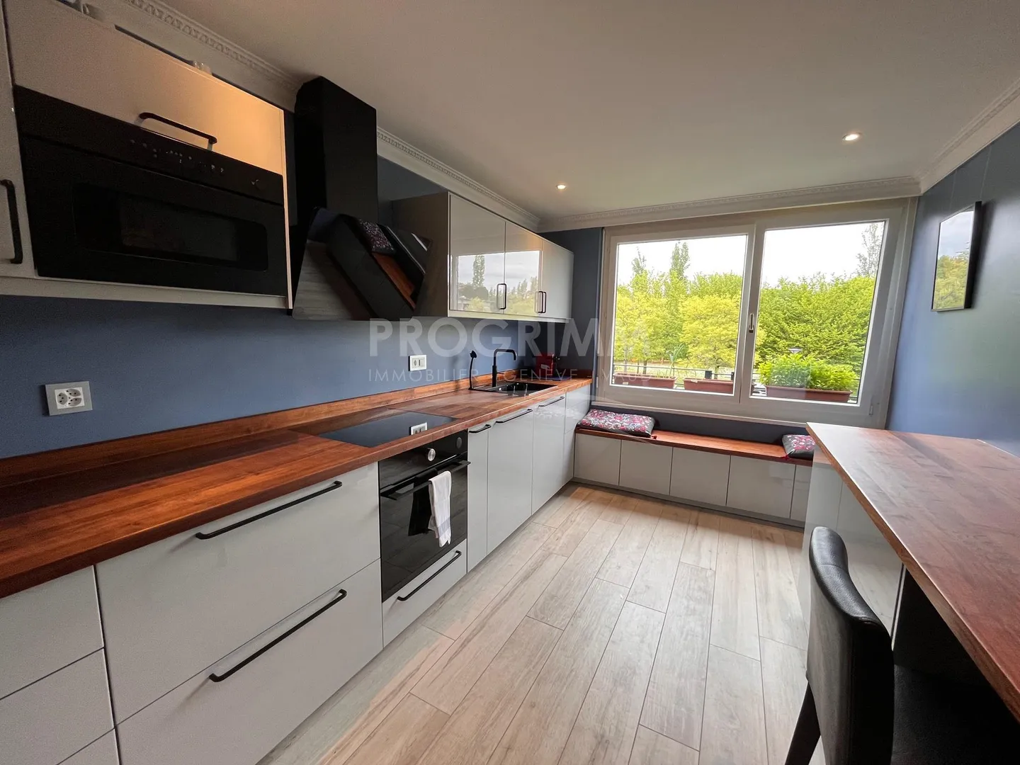 Renoviertes Apartment mit Terrasse - Foto 3 von 6