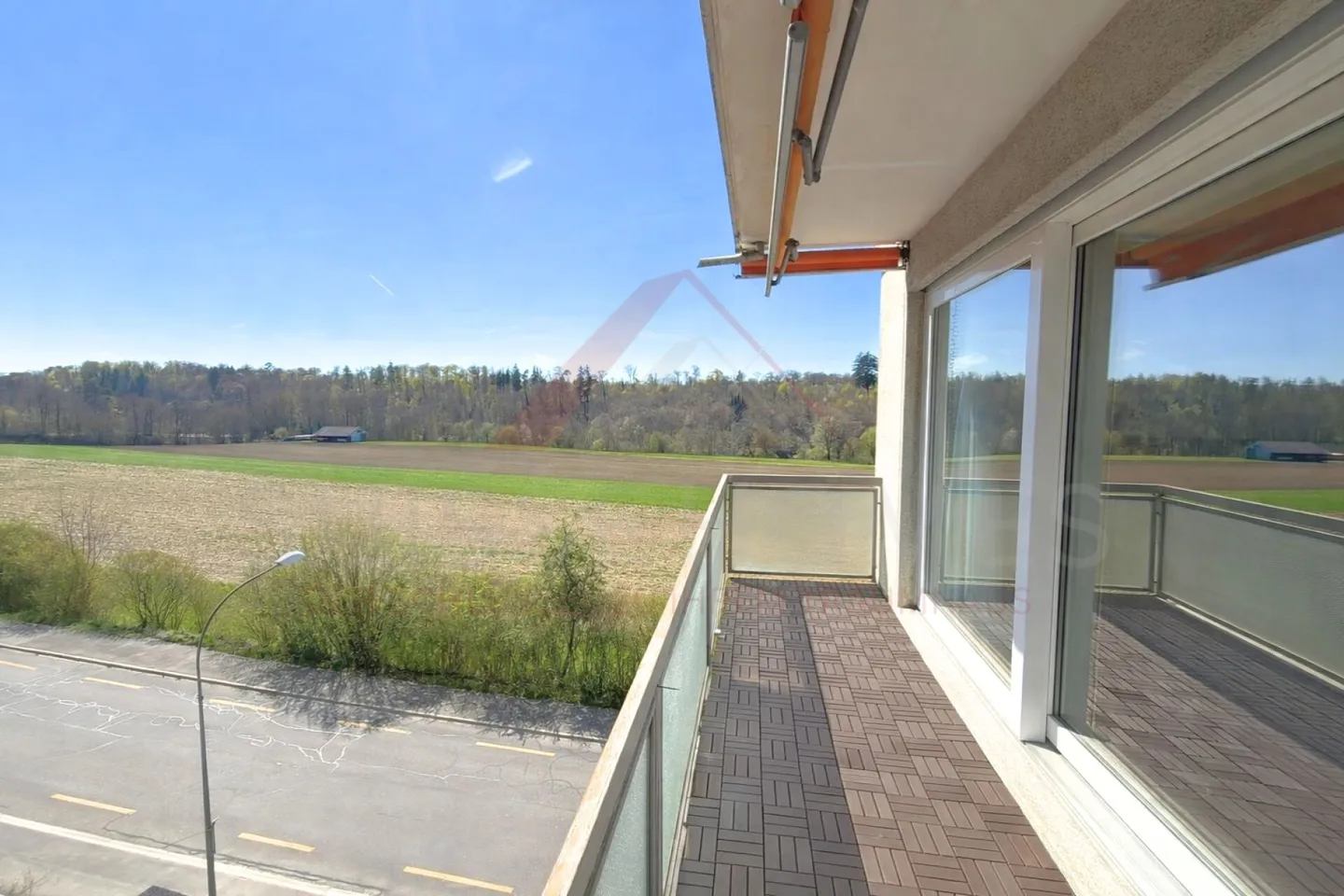 Modernized 5.5-Room Apartment - Photo 7 of 20