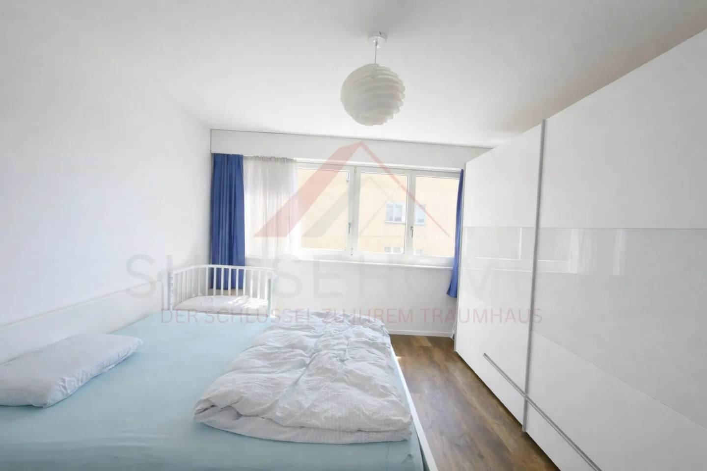 Modernized 5.5-Room Apartment - Photo 10 of 20