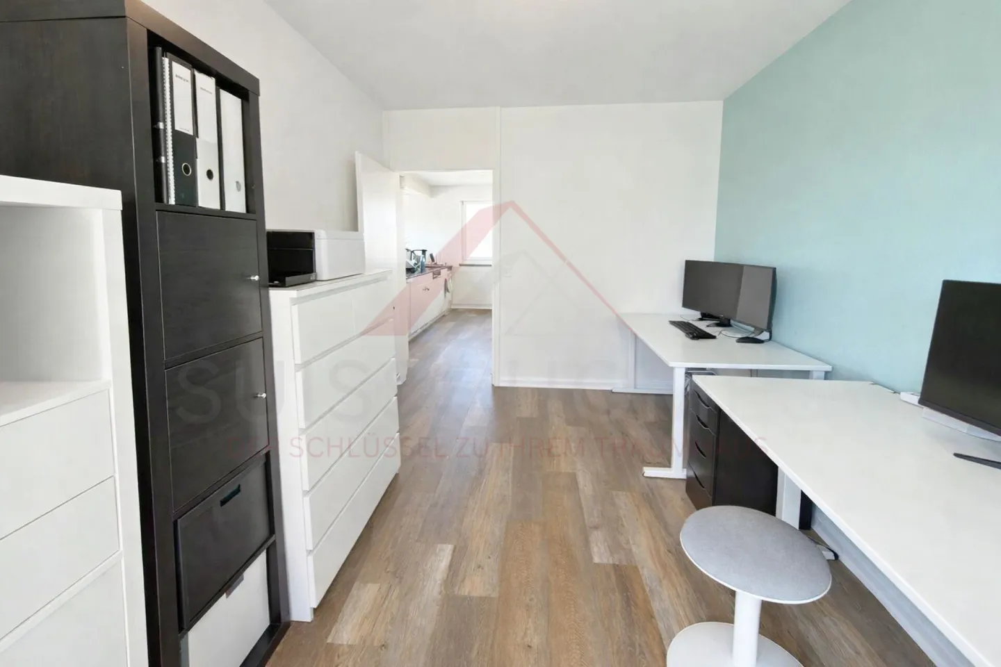 Modernized 5.5-Room Apartment - Photo 14 of 20