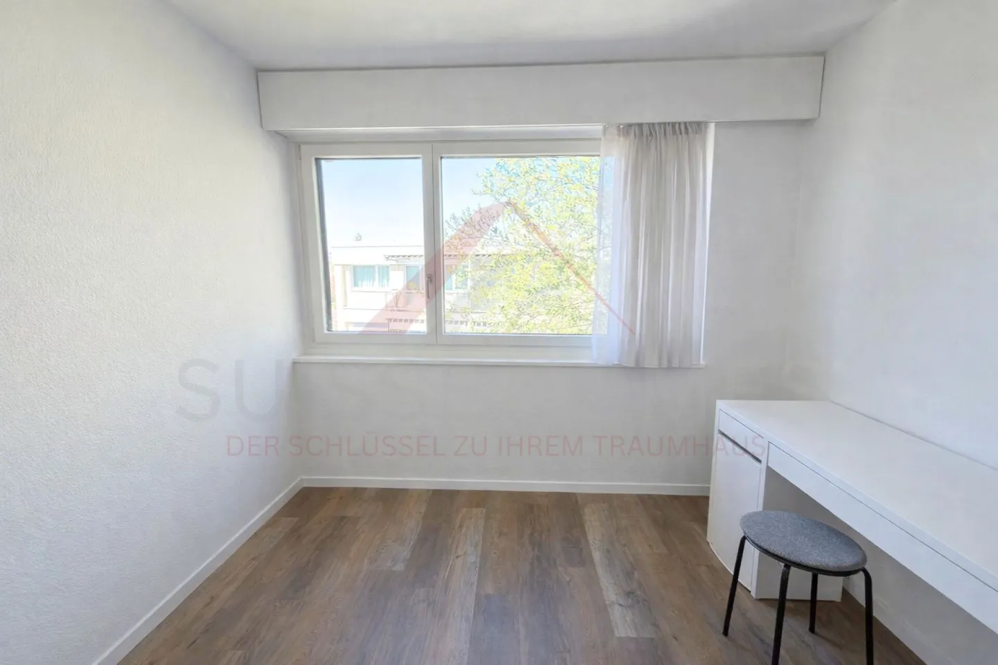 Modernized 5.5-Room Apartment - Photo 15 of 20