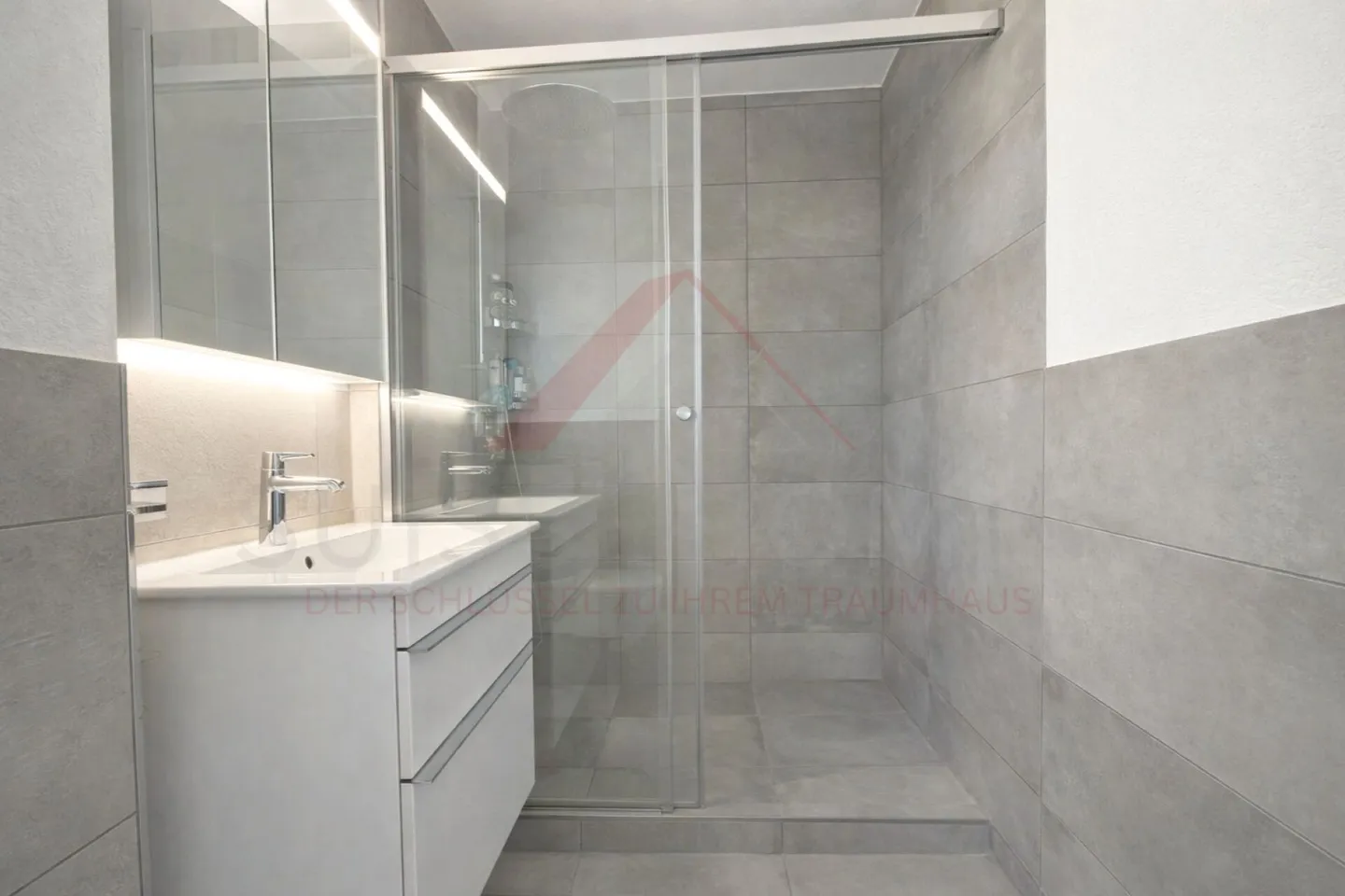 Modernized 5.5-Room Apartment - Photo 17 of 20