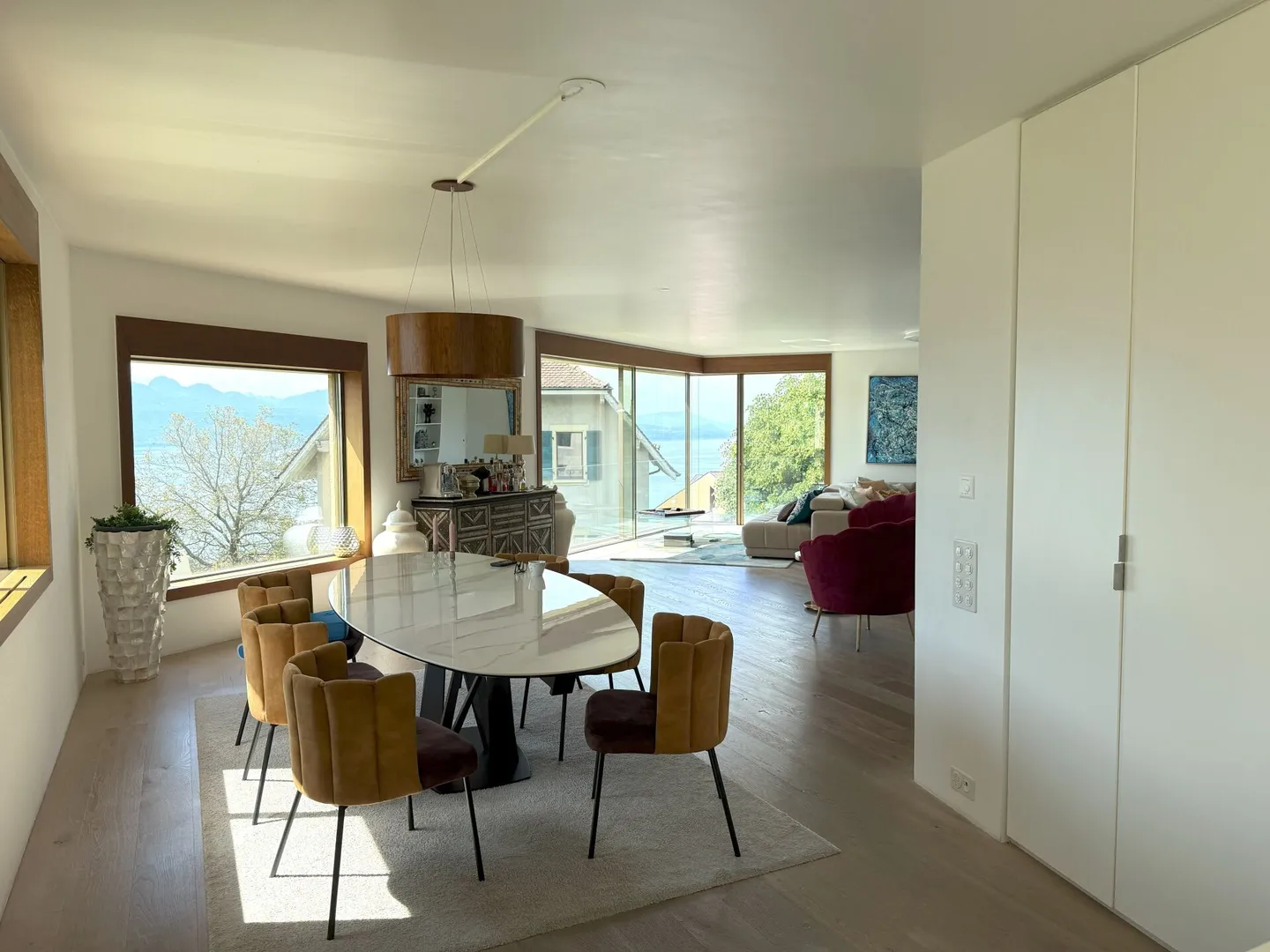 Appartement de Luxe avec Vue sur le Lac - Photo 3 sur 17