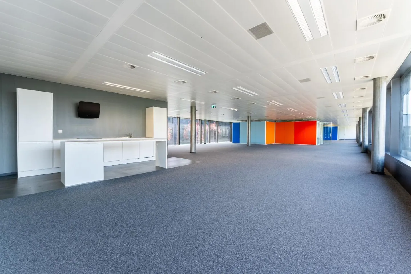 Superficie amministrativa di 529 m² al 3° piano - grandi spazi per uffici luminosi e modulari - Foto 2 di 9