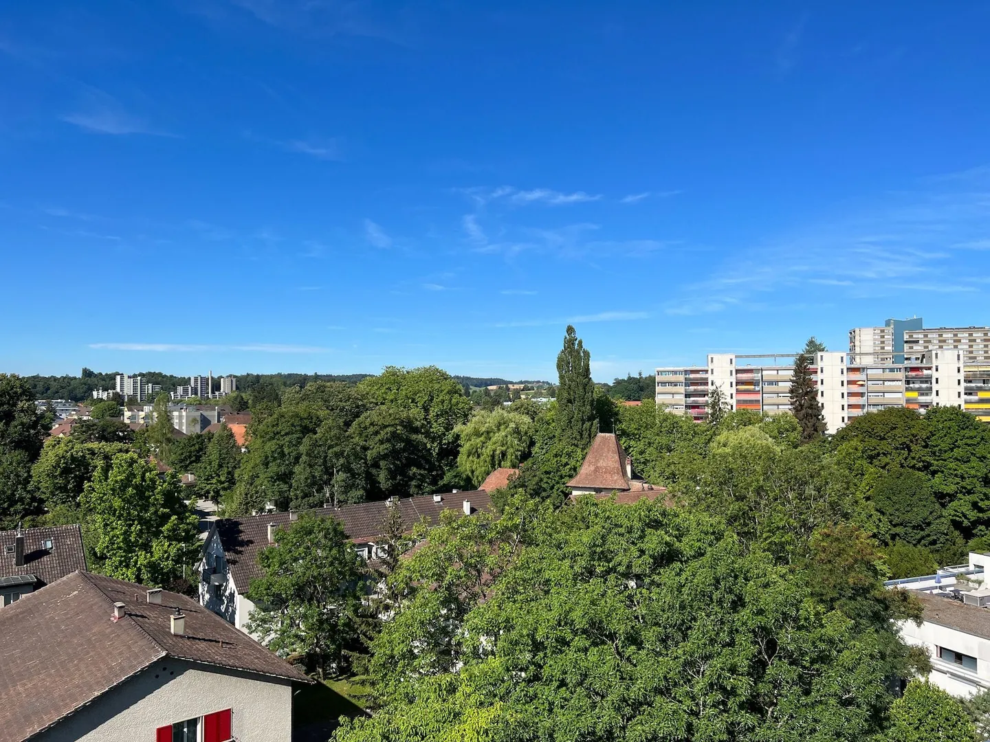 Appartement en copropriété ensoleillé de 3.5 pièces avec balcon, cave et place de parking intérieure - Photo 22 sur 25
