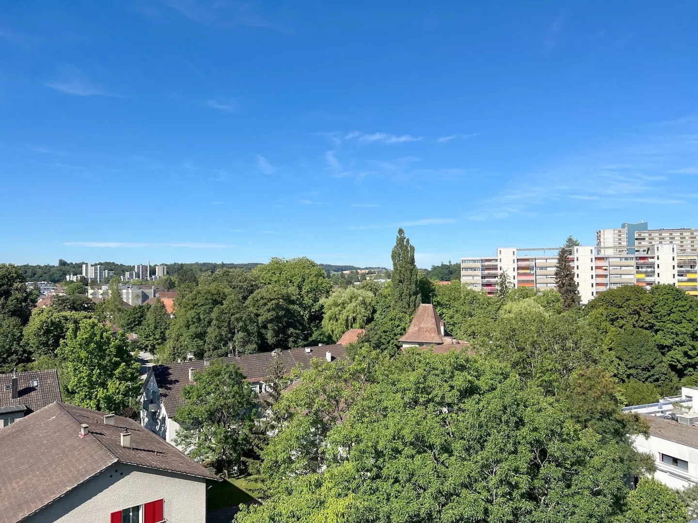 Appartement en copropriété ensoleillé de 3.5 pièces avec balcon, cave et place de parking intérieure - Photo 23 sur 25