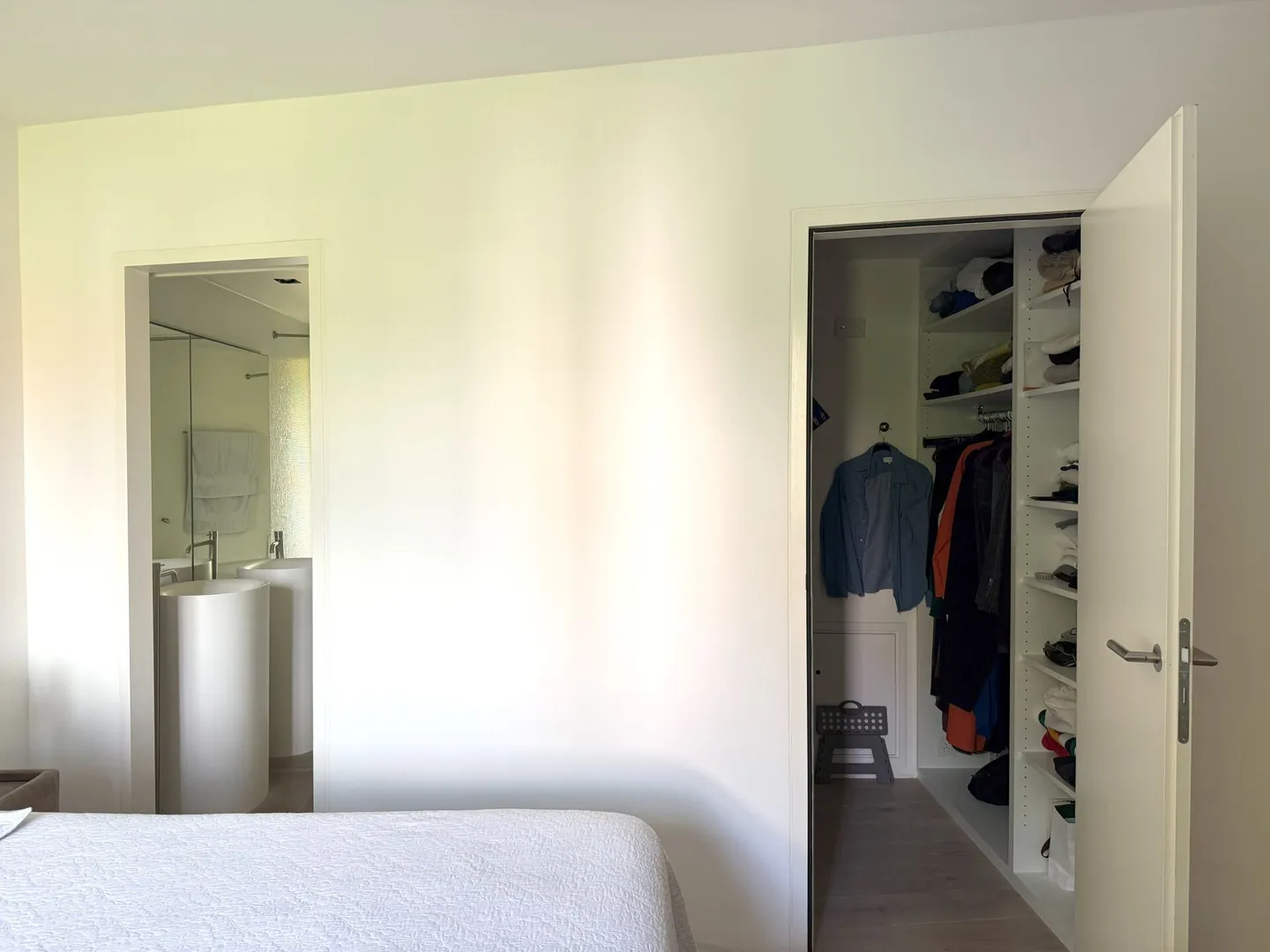 Appartement de Luxe avec Vue sur le Lac - Photo 14 sur 17