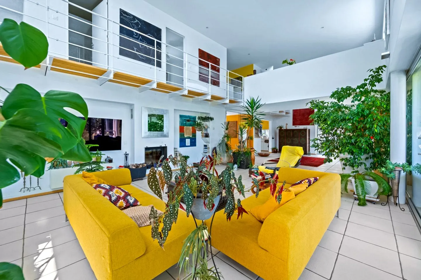 Elegant Villa in Nature - Photo 8 of 18