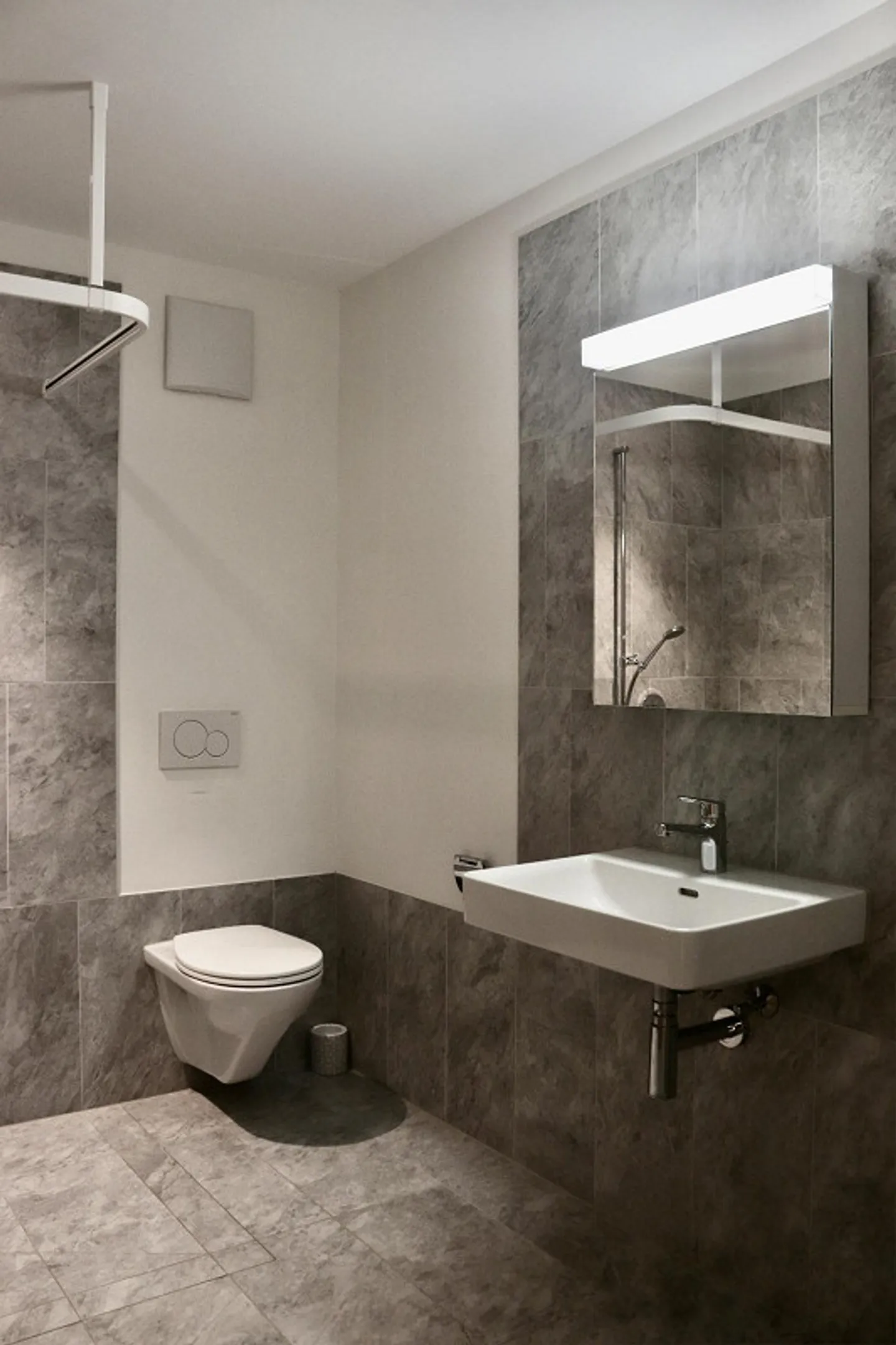 Appartement en attique de 3,5 pièces à Buchs - Photo 4 sur 6