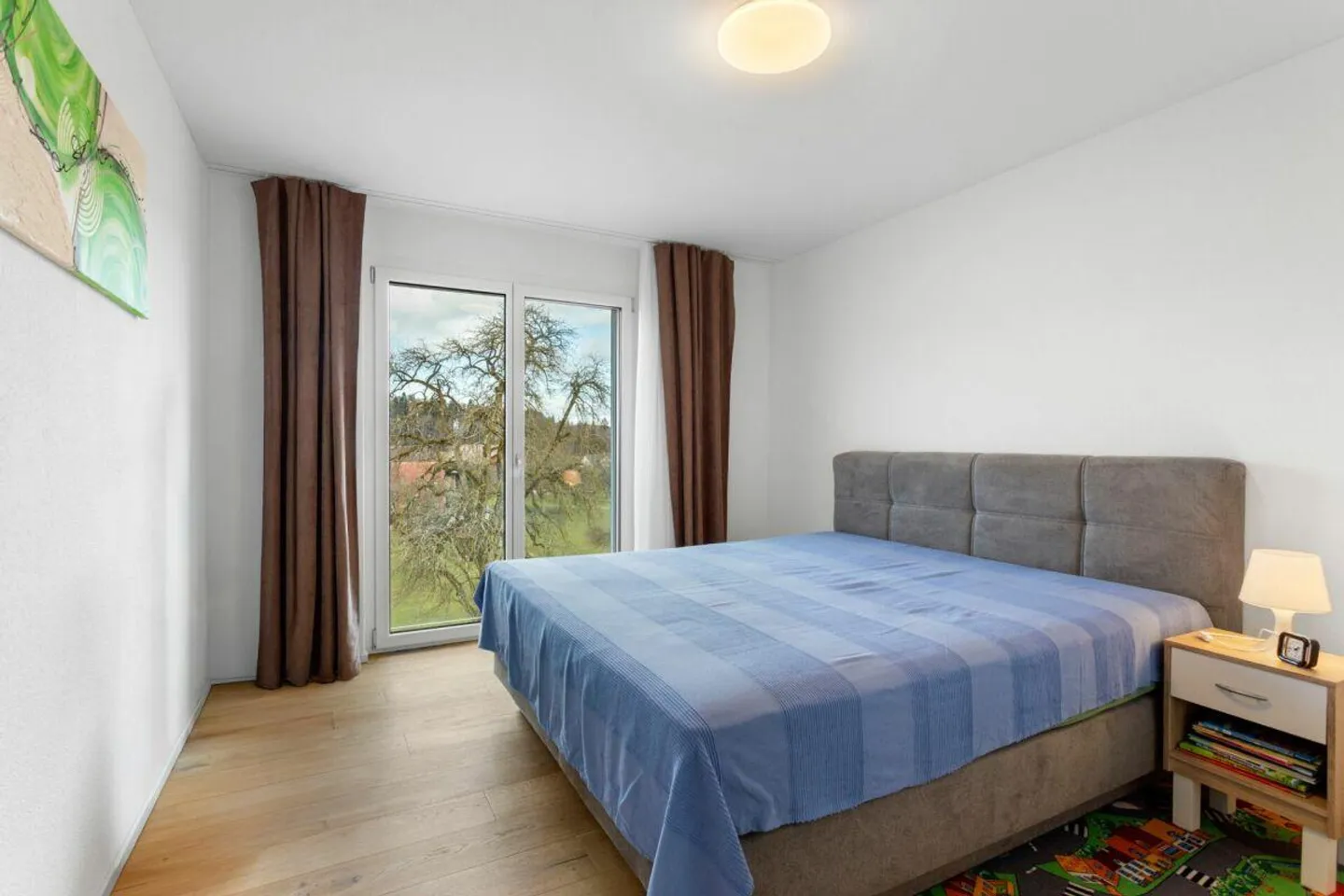 Nearly new 4.5-room penthouse apartment with magnificent views - Photo 9 of 10