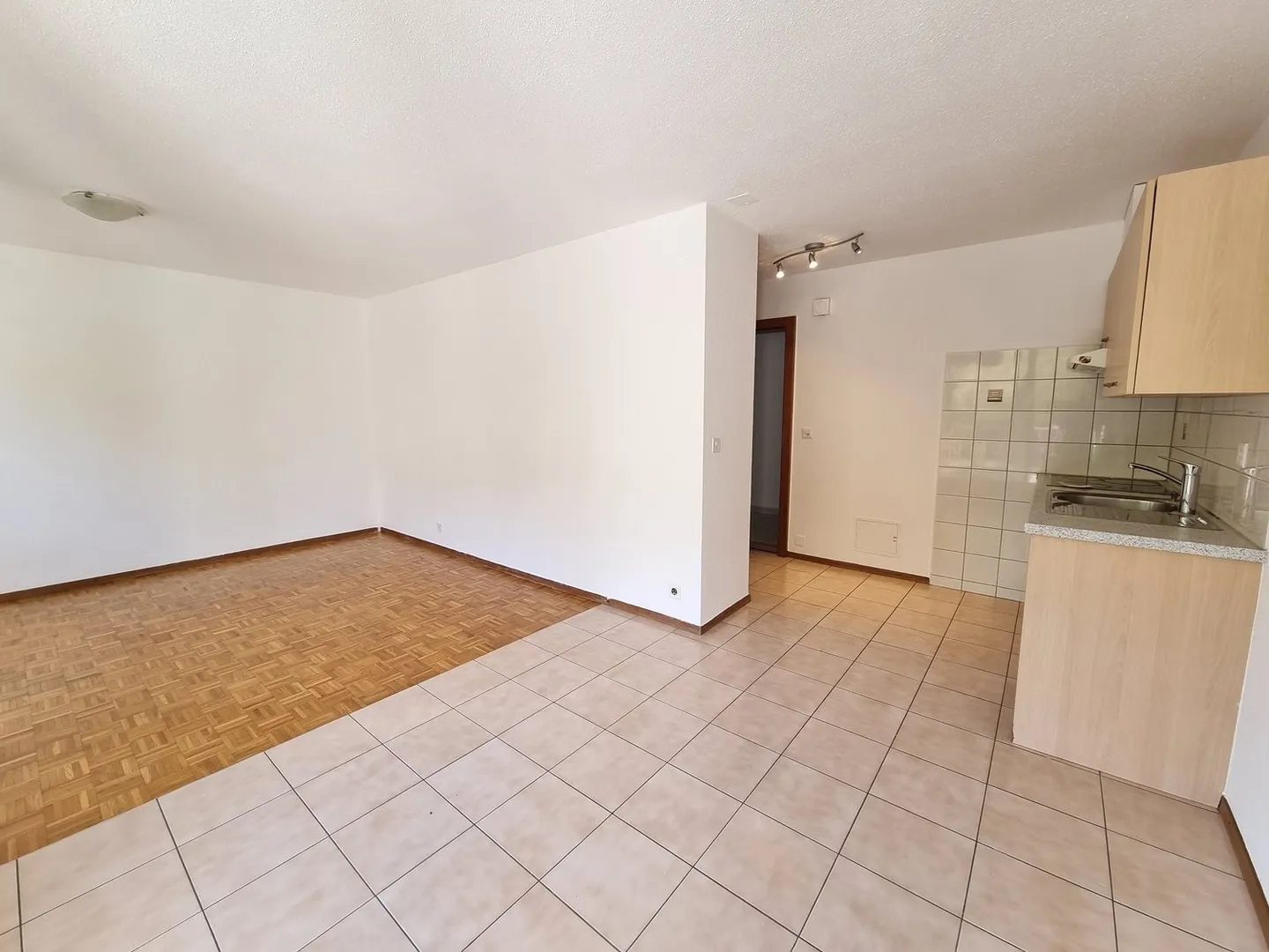 1,5 stanze al 1° piano a Bex! - Foto 3 di 7